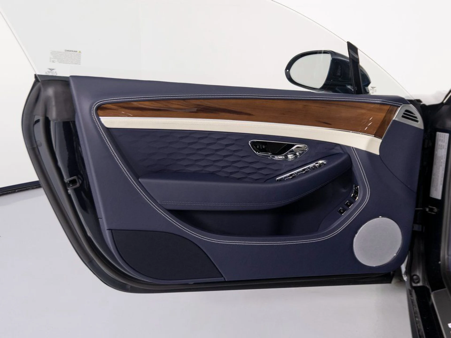 mph009_1797830495_744644e2be9b2d9cebd74029ae7420b5x_a5cd693537