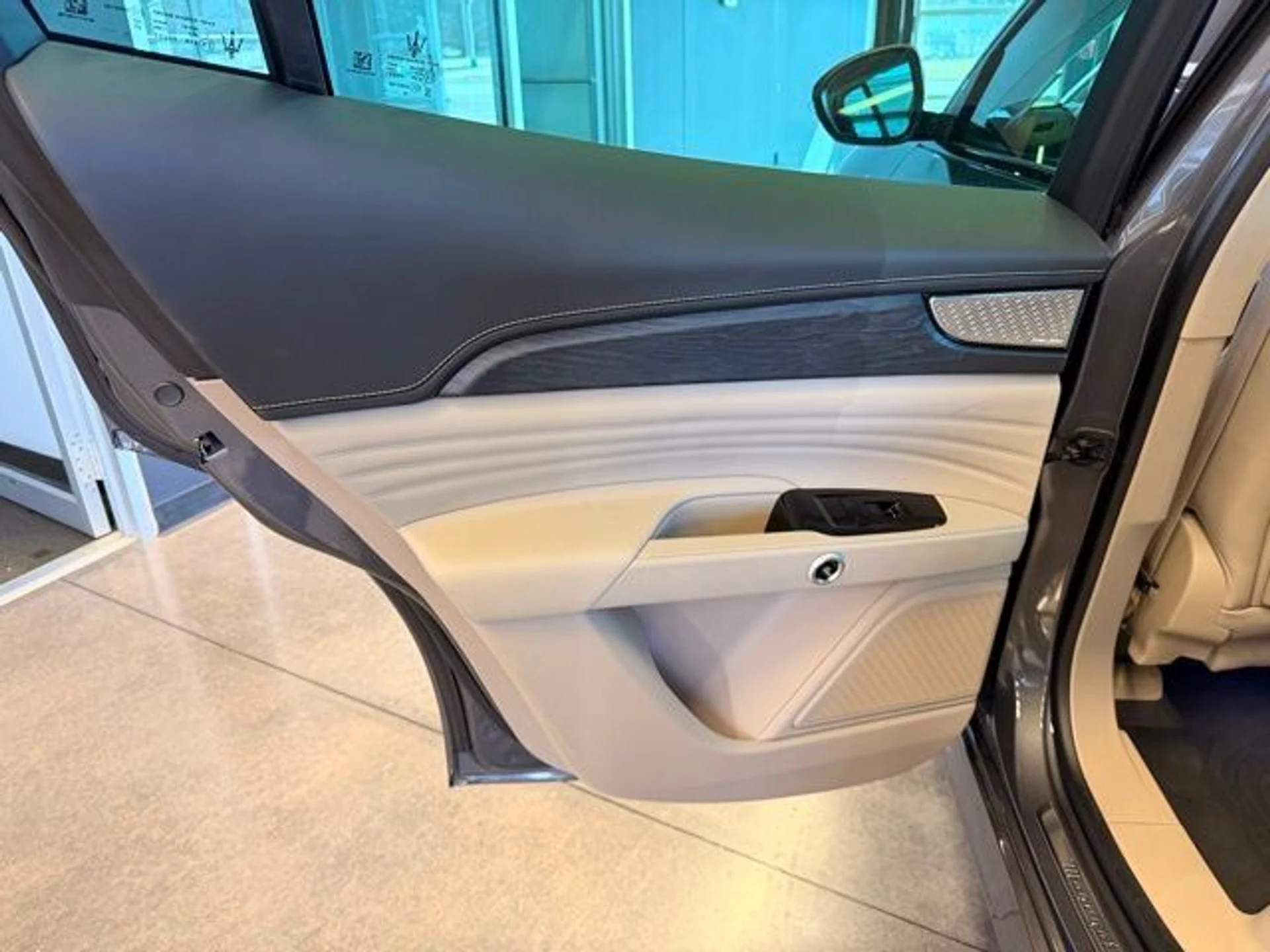 mph009_1813073300_f3017b68923e42a98f41fb731d89091f_0b28c0d974