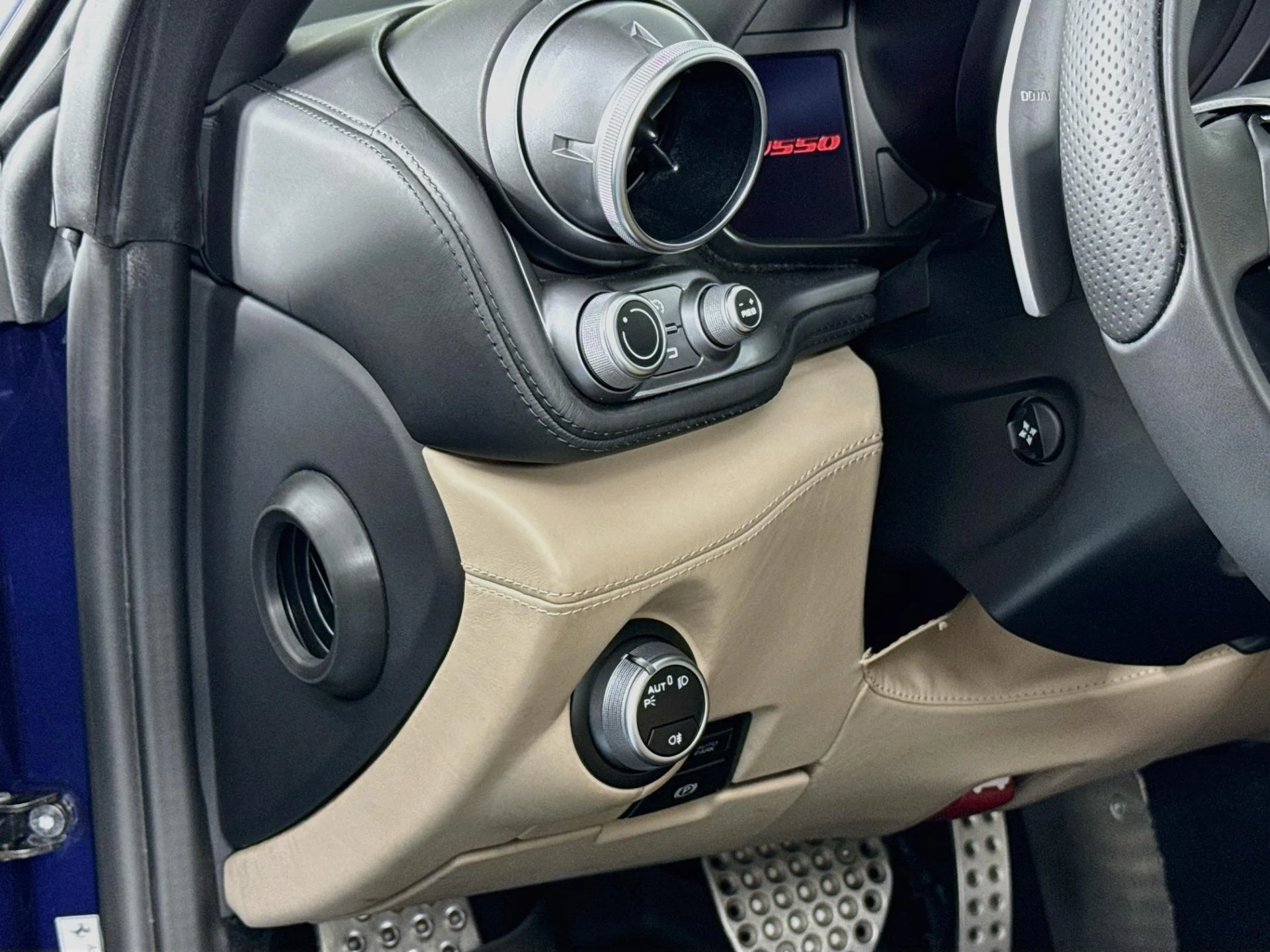 mph009_181889966_Used_2019_Ferrari_GTC_4_Lusso_1792629158_ca4e08c10d