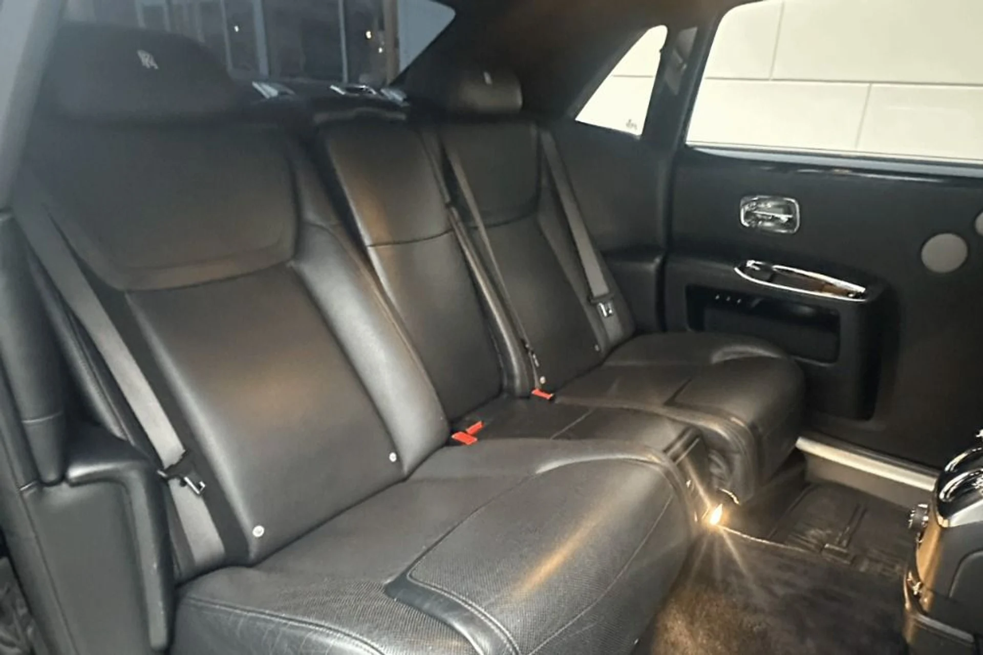 mph009_1822181230_Used_2015_Rolls_Royce_Ghost_EWB_Series_II_EWB_1767896570_e27bca338d