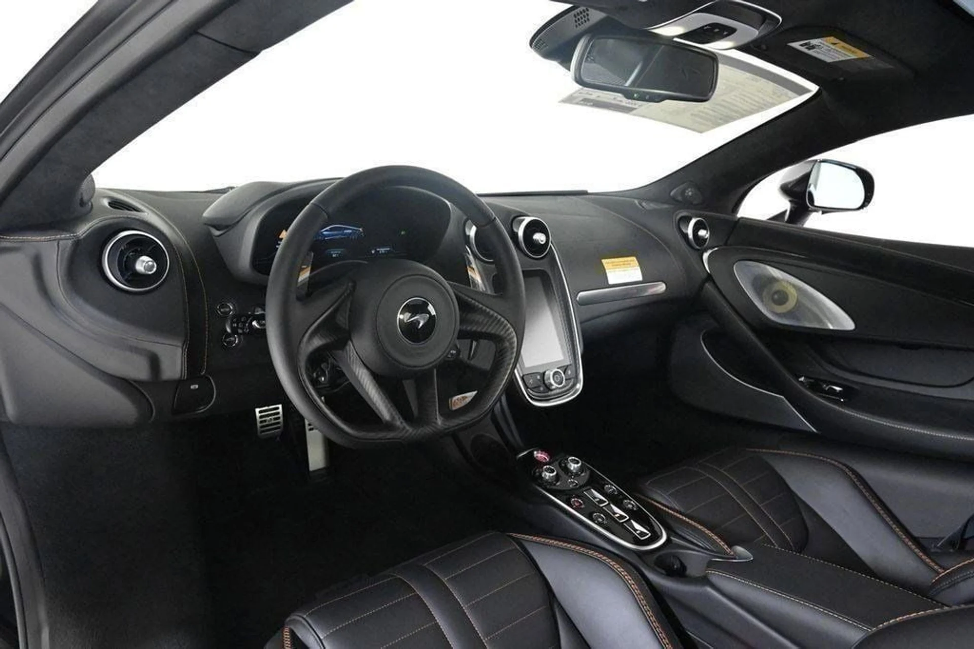 mph009_182668968_new_2025_mclaren_gts_techluxcoupe_11350_22913468_9_1024_70a1282a81