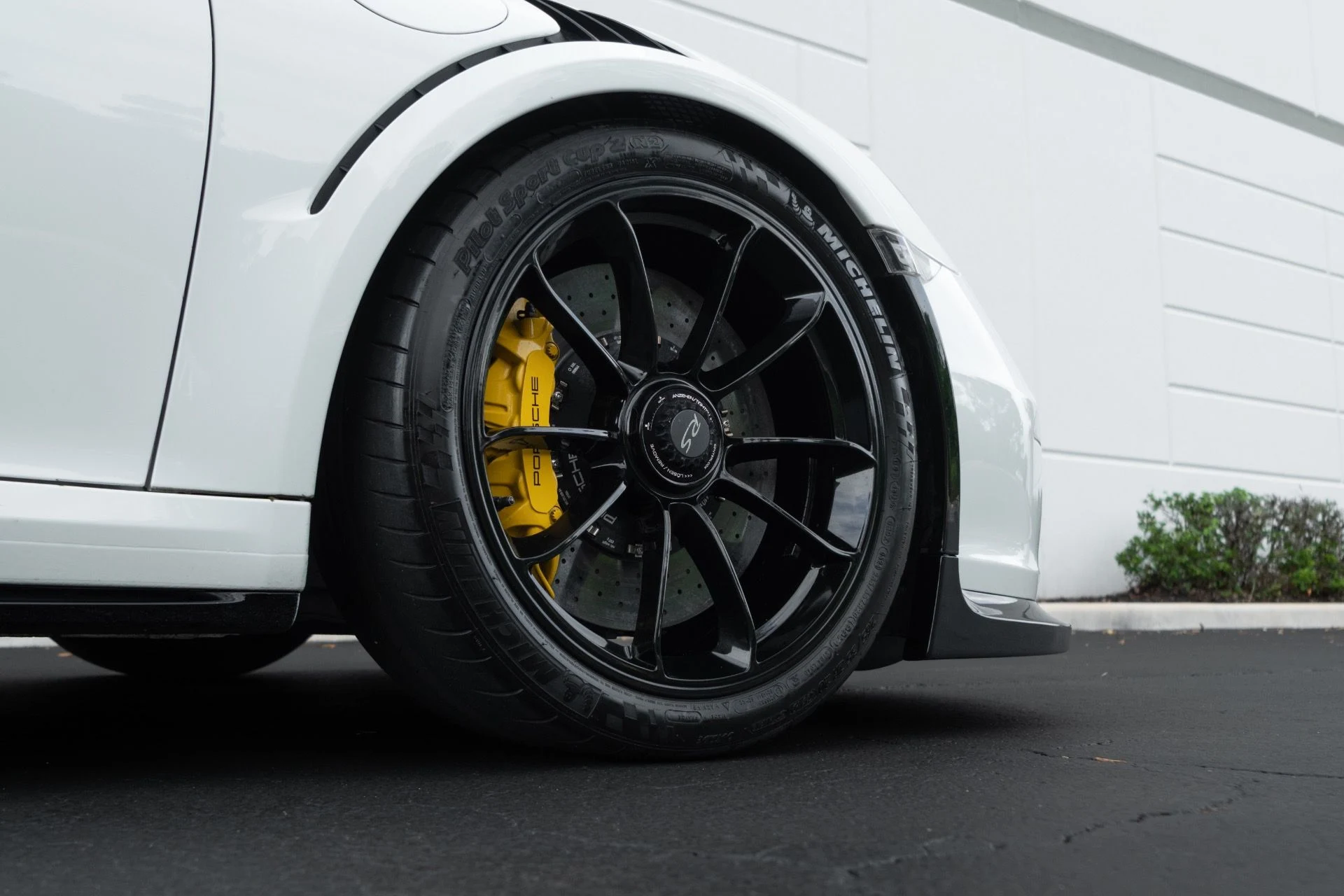 mph009_183529857_Used_2016_Porsche_911_GT_3_RS_1761756649_c0d3823faa