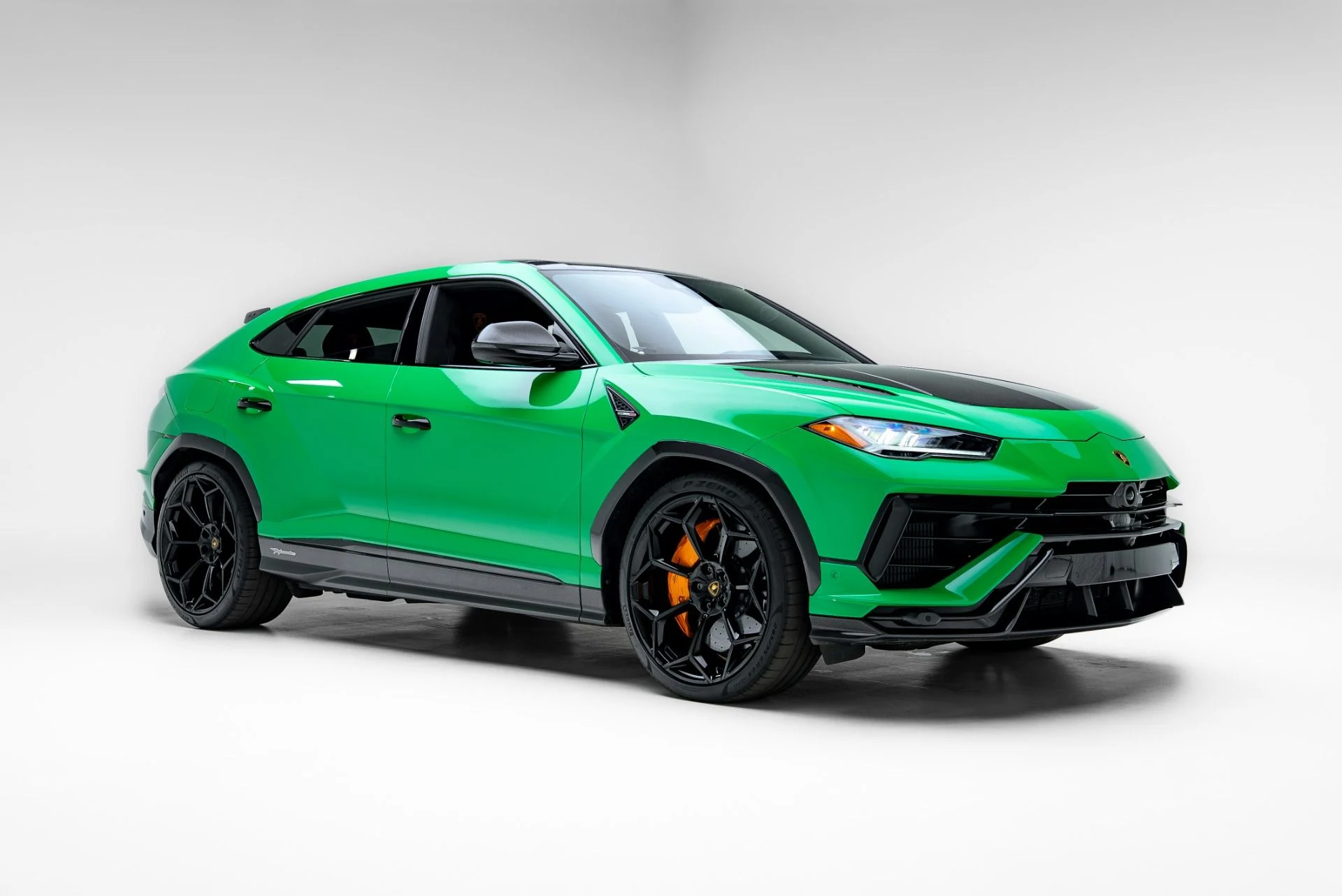 mph009_1842237239_Used_2023_Lamborghini_Urus_Performante_1776977972_4236d01254