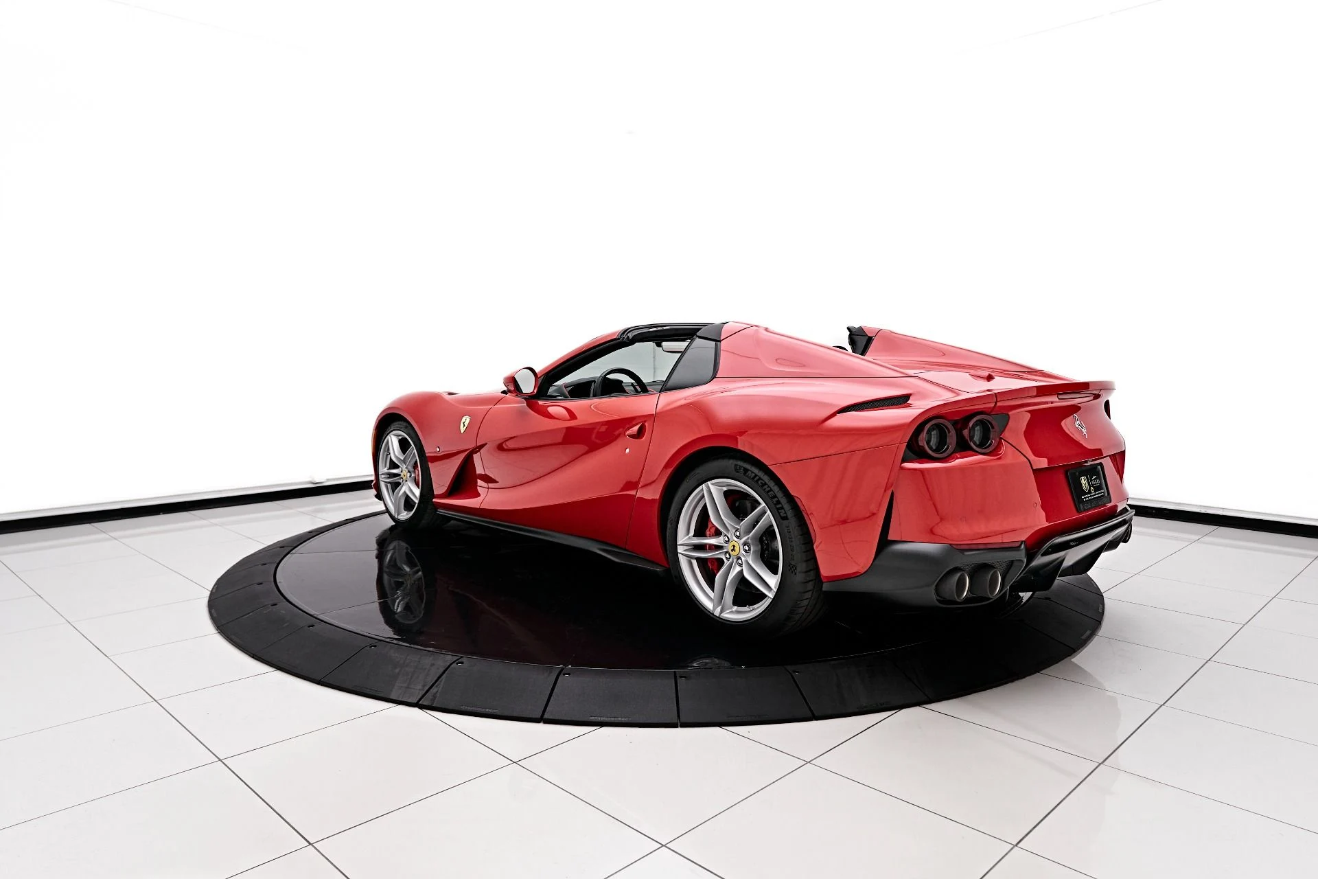 mph009_1843429087_Used_2023_Ferrari_812_GTS_Base_1703210859_306b3738f7