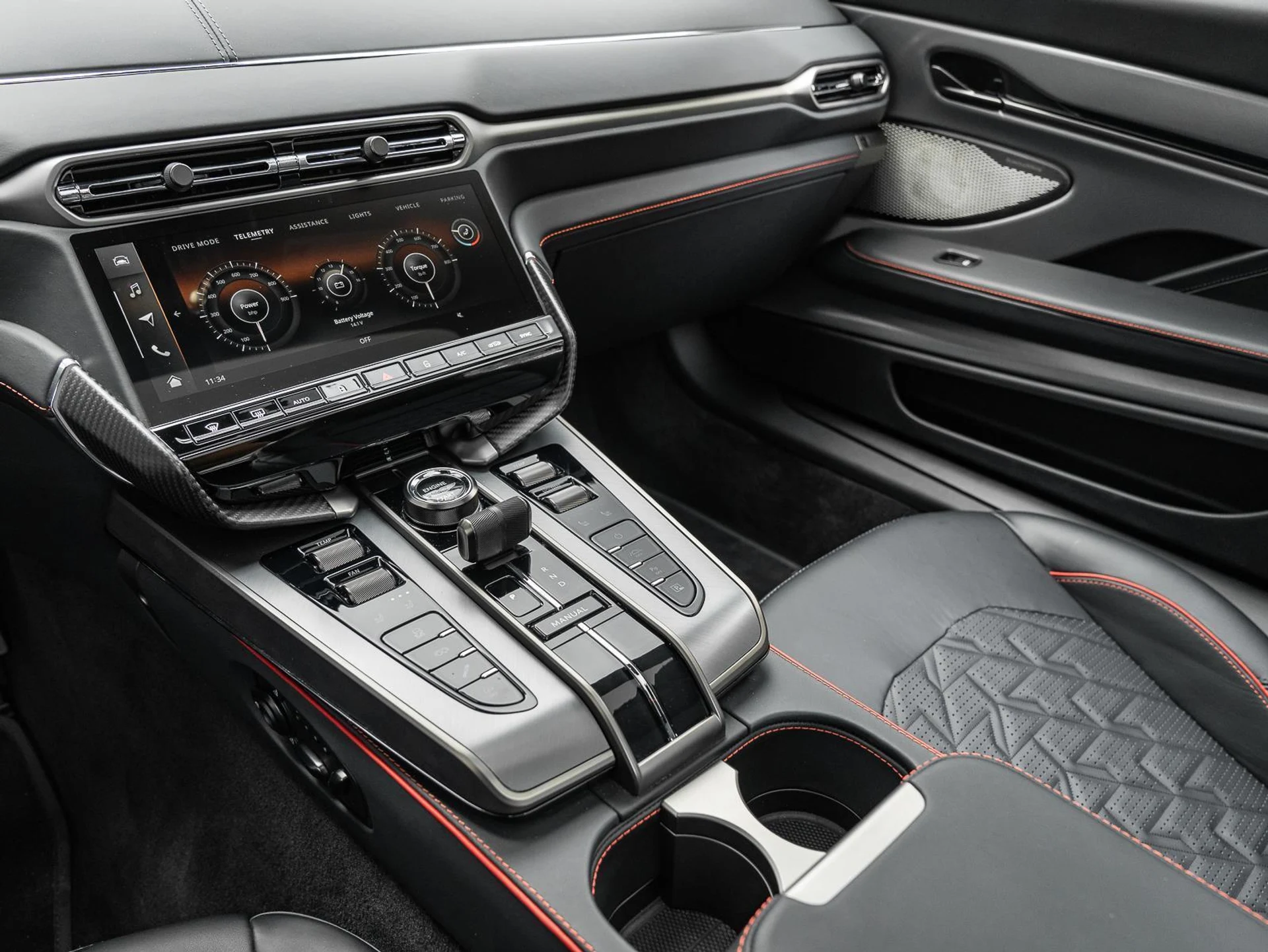 mph009_1844888552_Used_2025_Aston_Martin_Vanquish_Coupe_1780612106_468d62292d