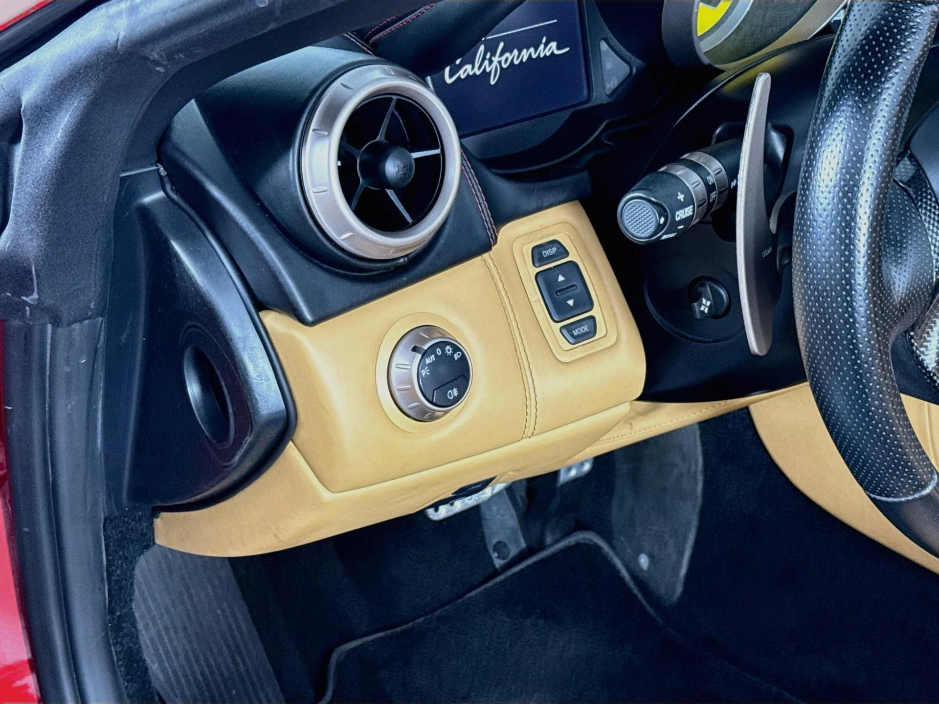 mph009_1848104416_Used_2010_Ferrari_California_1790360466_4d30eea5b0
