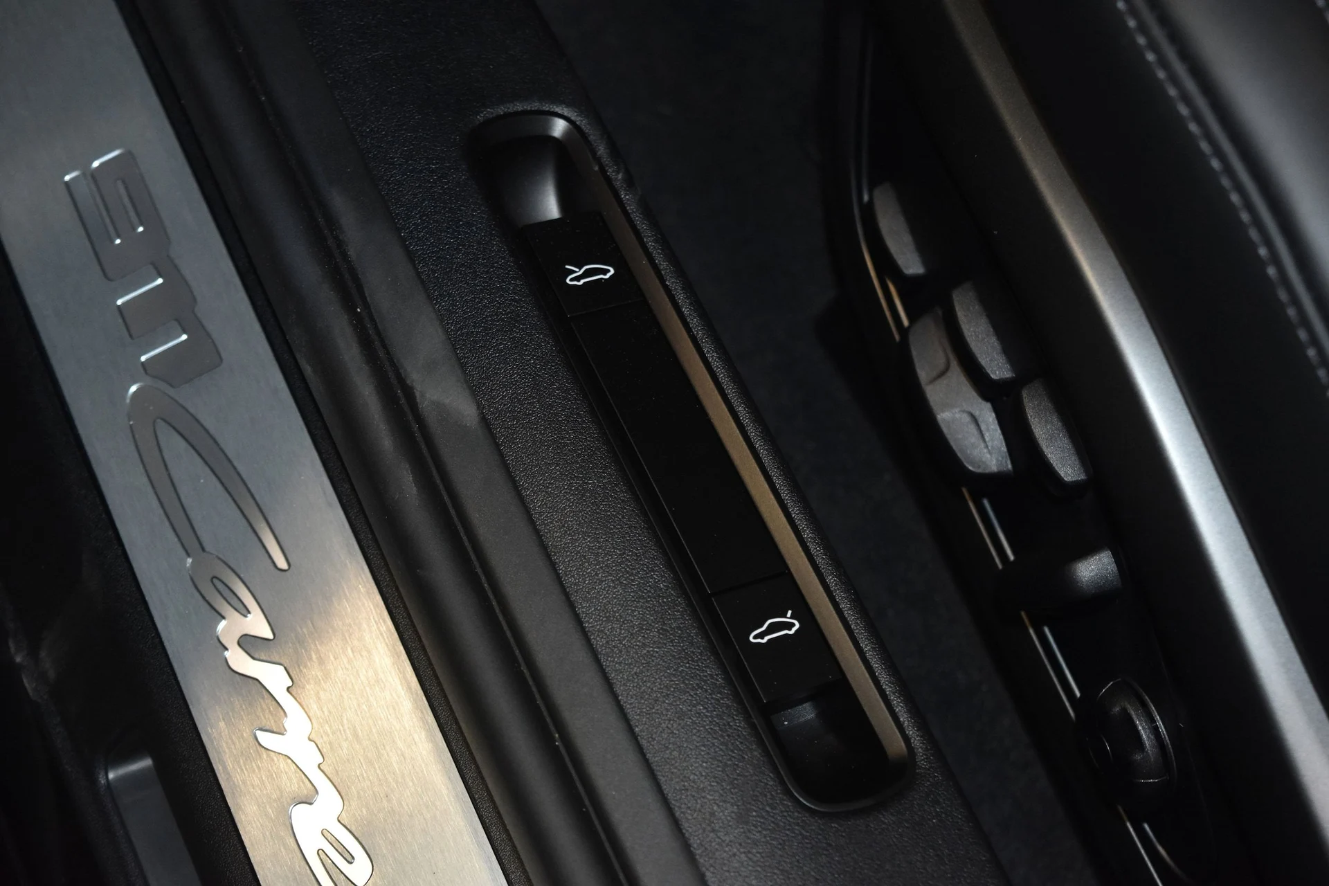 mph009_1850039725_d7761186b6b579236faffa0a50fb0843x_5c392ce752