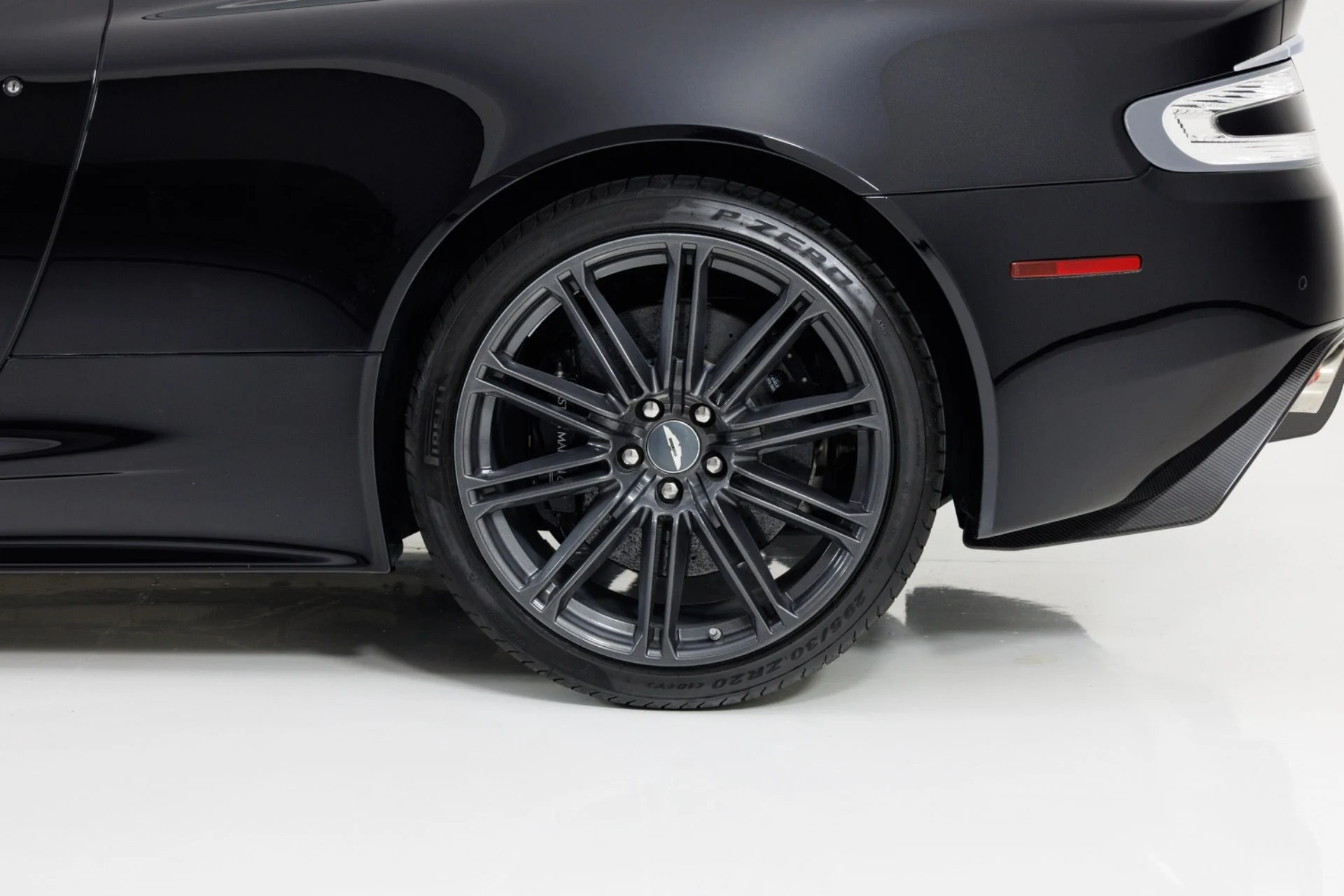 mph009_1852517121_Used_2009_Aston_Martin_DBS_V12_Manual_1785525186_7ea4288301