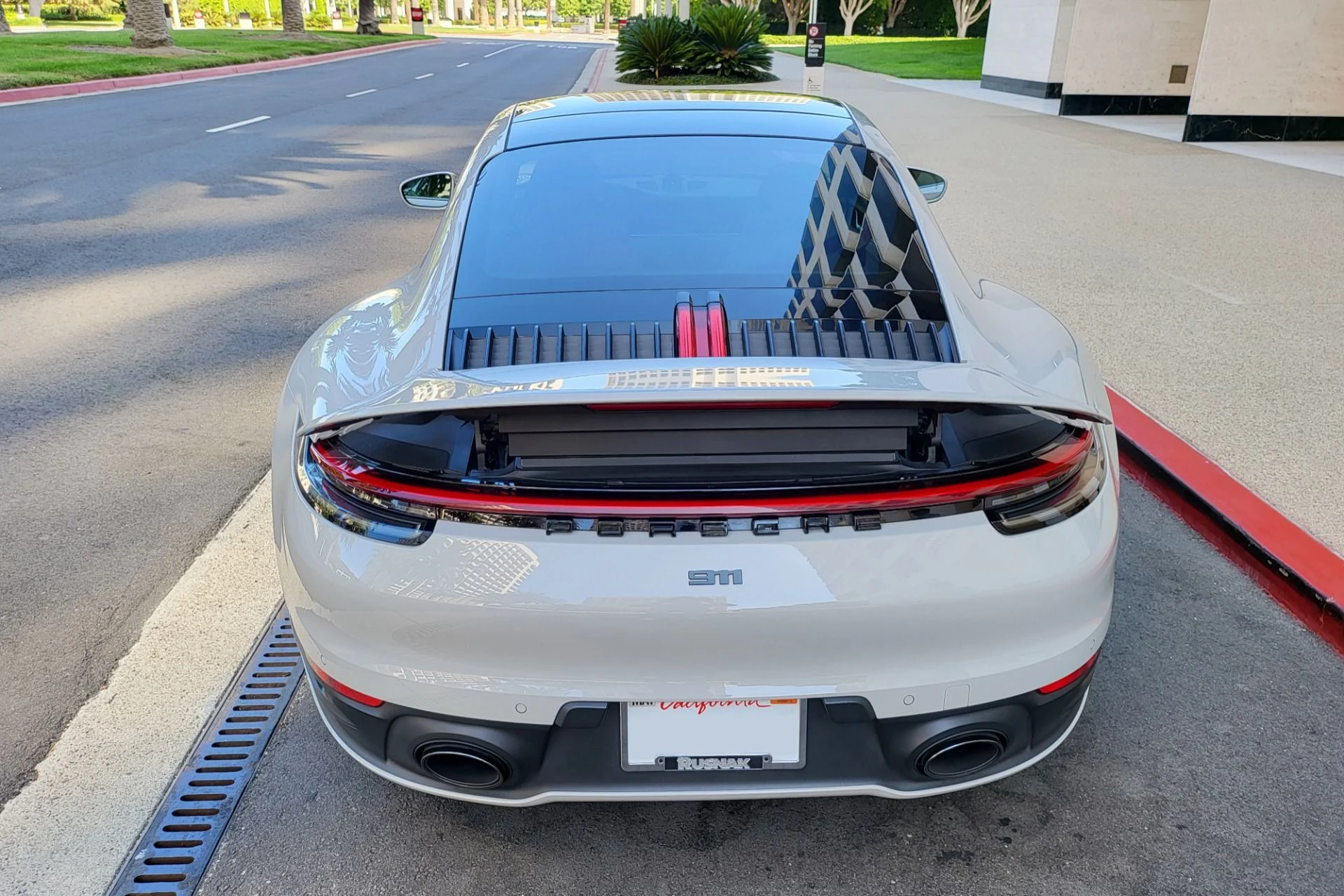 mph009_1860803059_Used_2021_Porsche_911_Carrera_S_1768411086_932fdde588