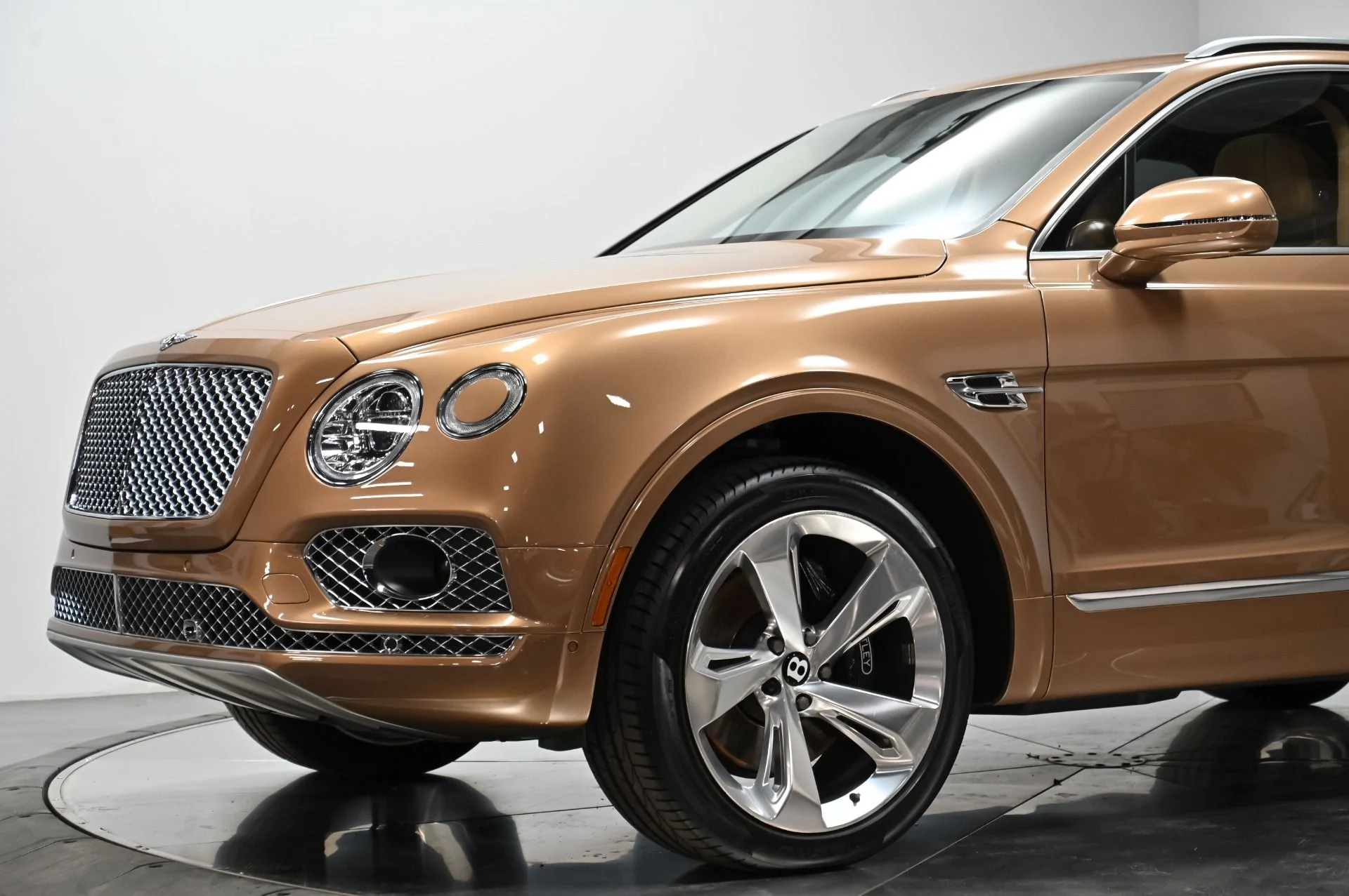 mph009_1864645446_Used_2017_Bentley_Bentayga_W12_1759876449_4a987825fd