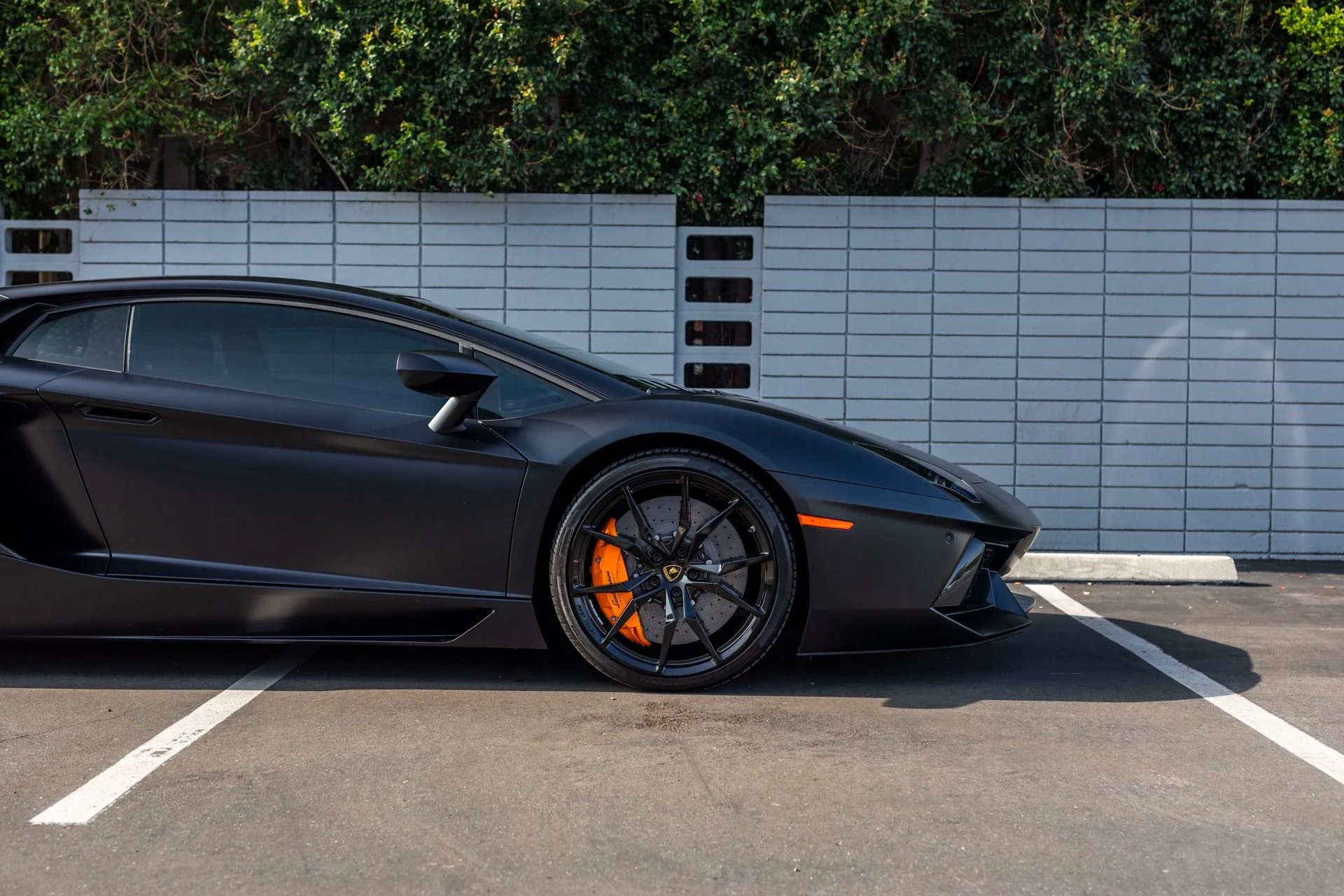 mph009_1867588541_Used_2014_Lamborghini_Aventador_LP_700_4_1776699950_5fa2907553