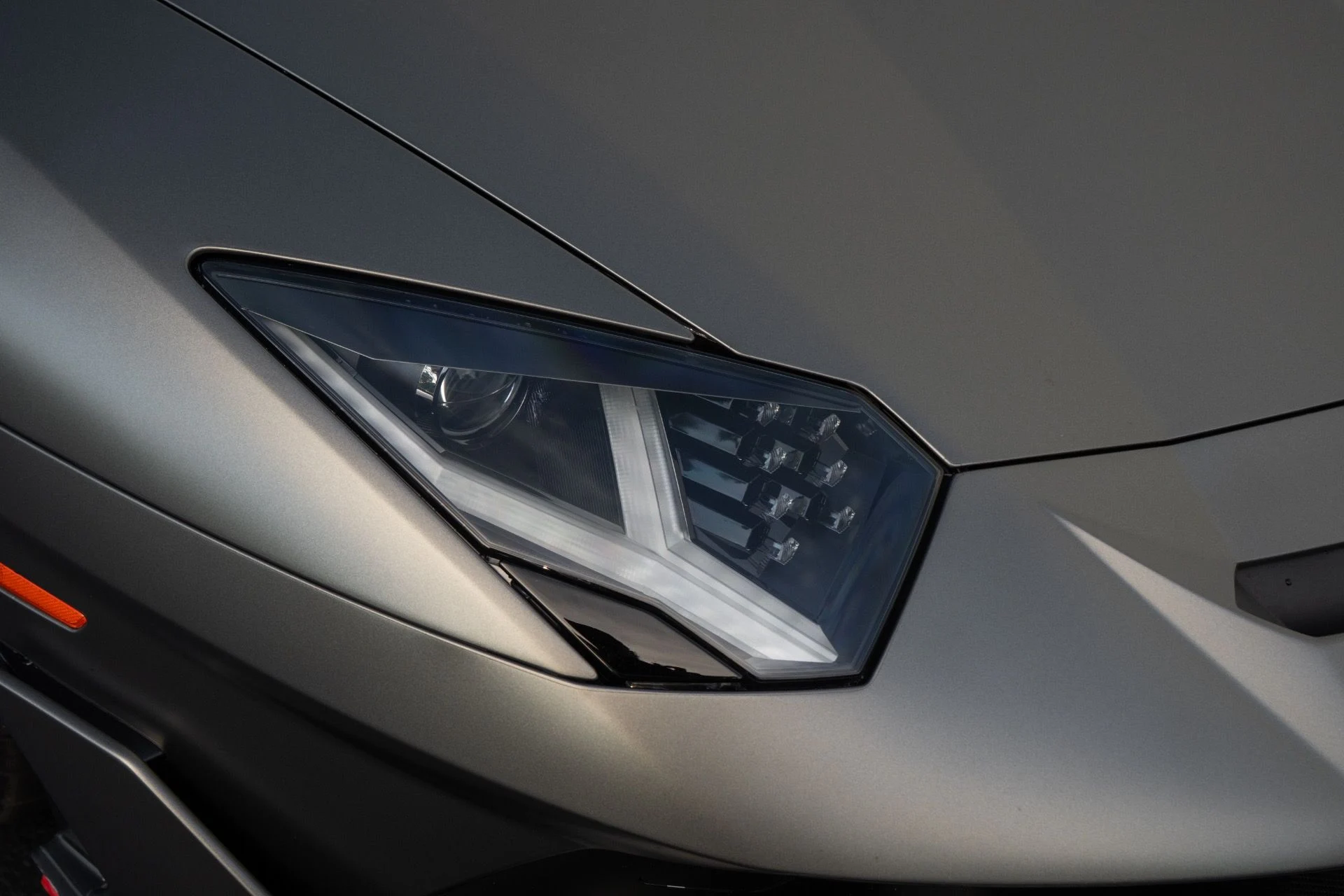 mph009_1868741504_Used_2019_Lamborghini_Aventador_LP_770_4_SVJ_1761096510_a8269dabda