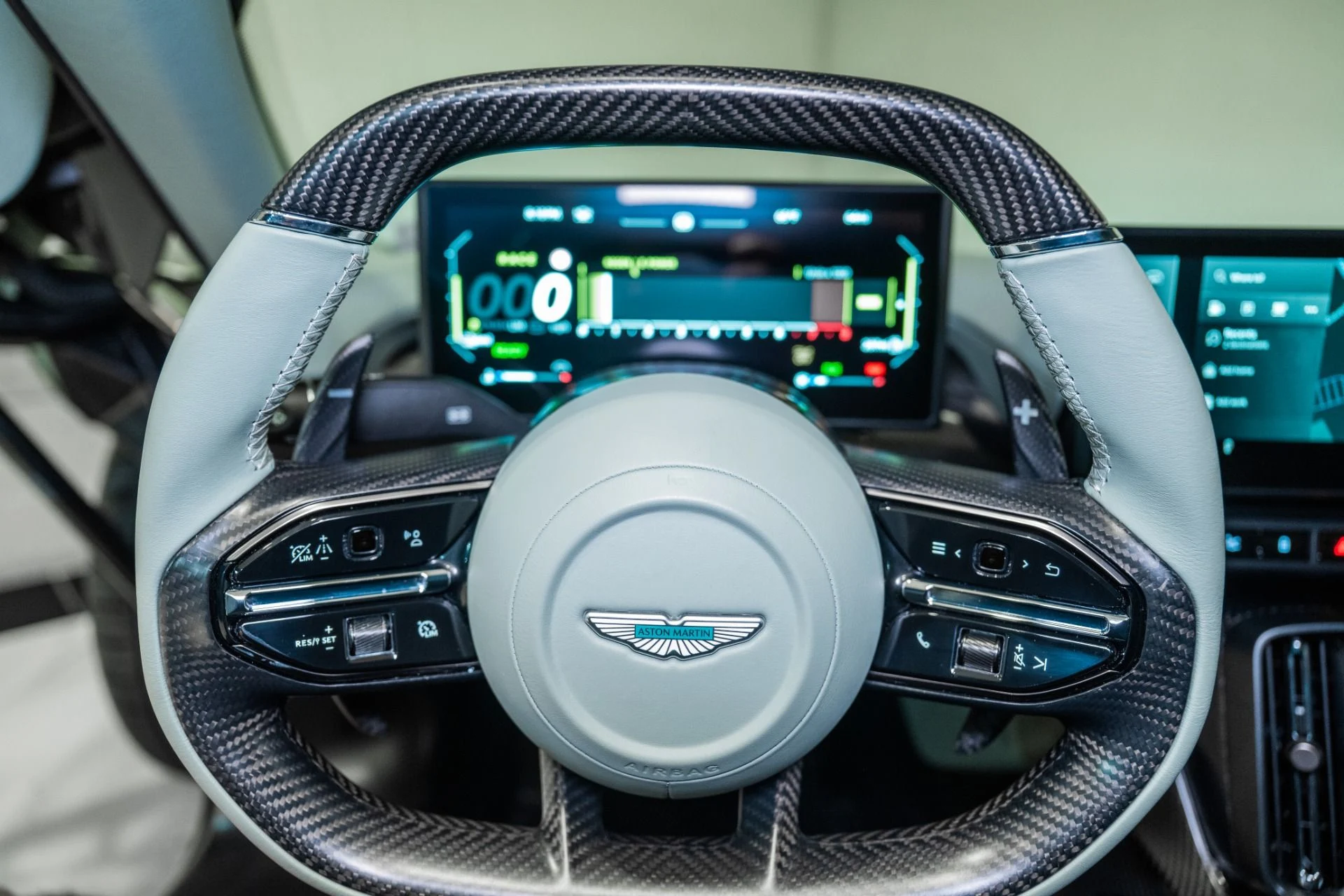 mph009_1870045258_New_2026_Aston_Martin_Valhalla_1790437423_4e85ad5f92