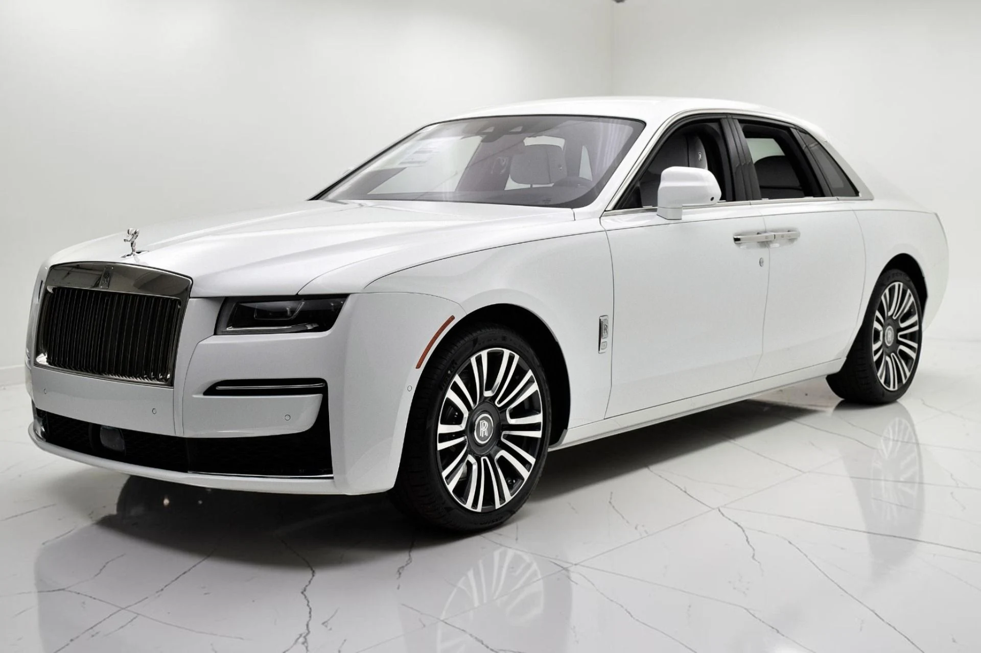 mph009_1872561837_Used_2021_Rolls_Royce_Ghost_dcc772a613