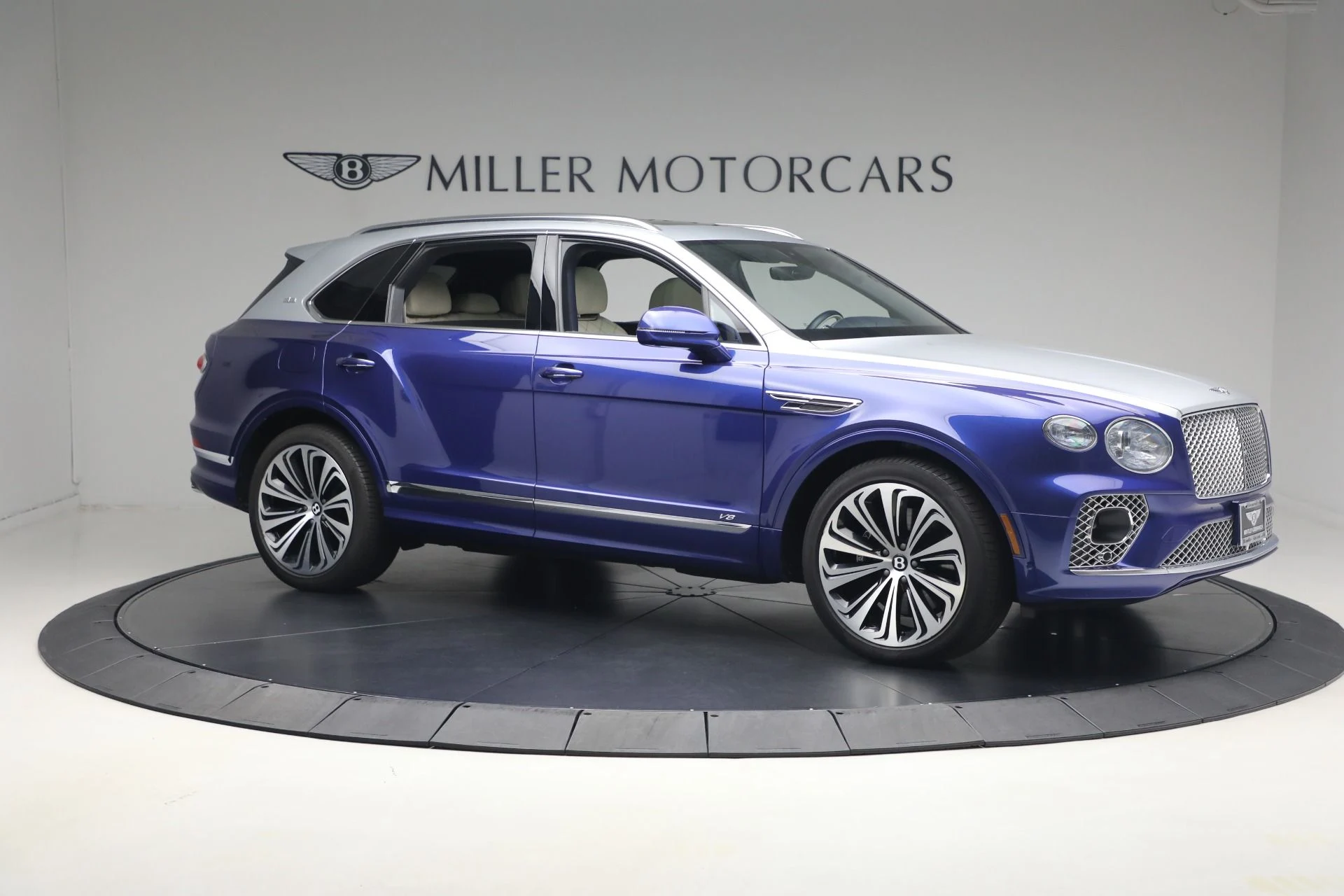 mph009_1880717635_Used_2022_Bentley_Bentayga_V8_1780928725_97a61465a6