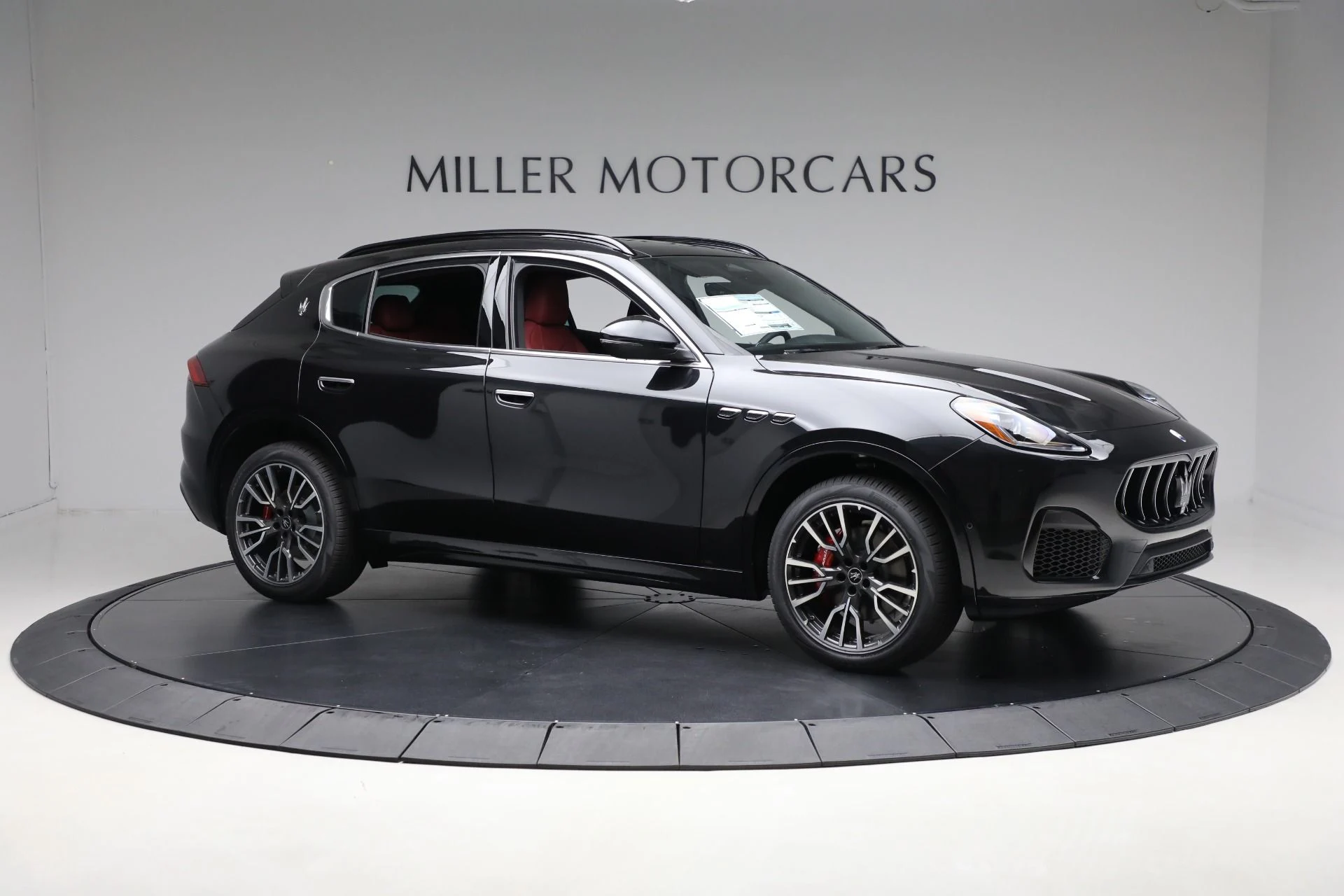 mph009_1881415492_New_2025_Maserati_Grecale_763d6c37da