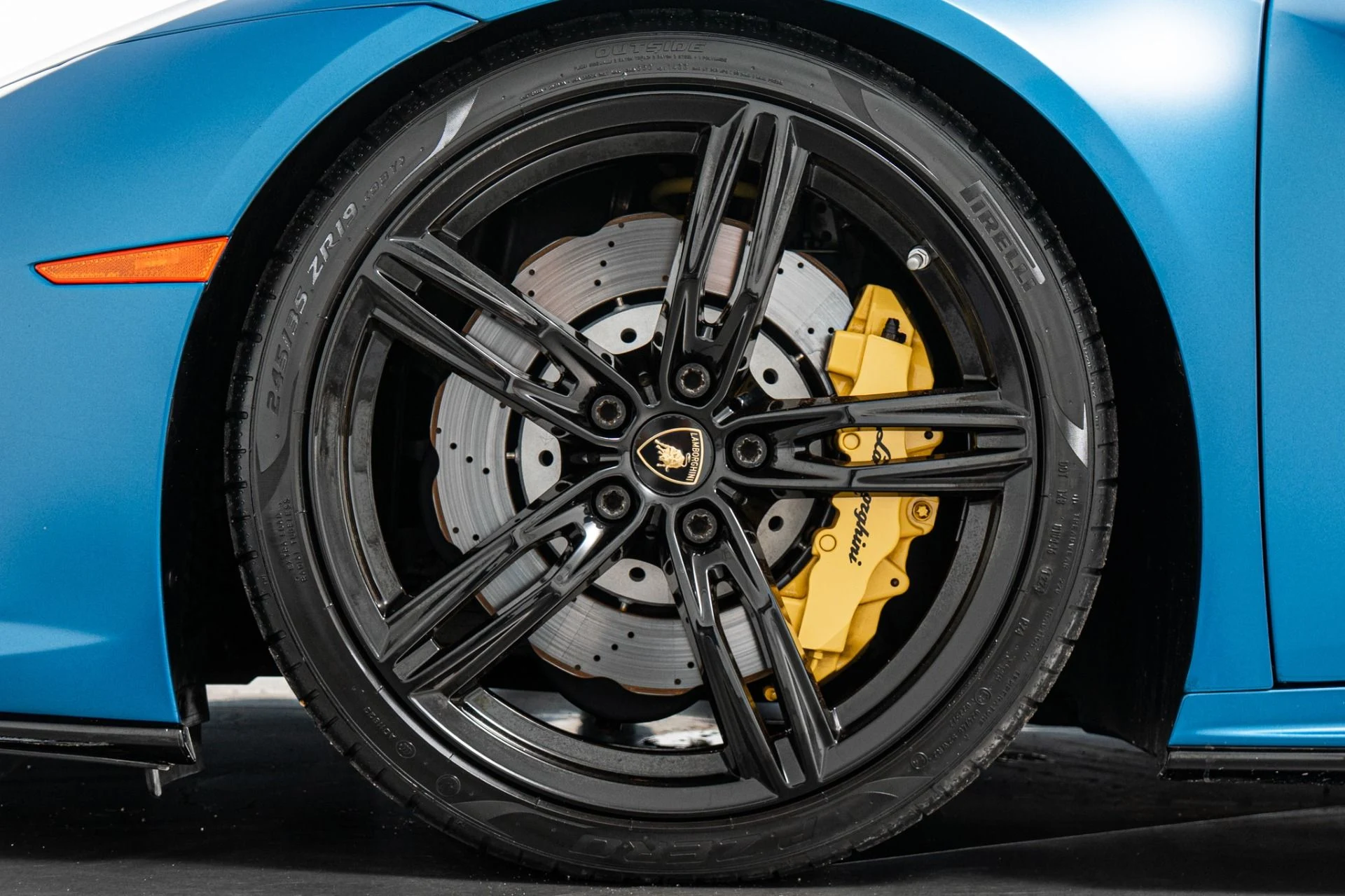 mph009_188554250_Used_2020_Lamborghini_Huracan_EVO_Spyder_Factory_Matte_Paint_Full_PPF_1786554223_95cbdad88c