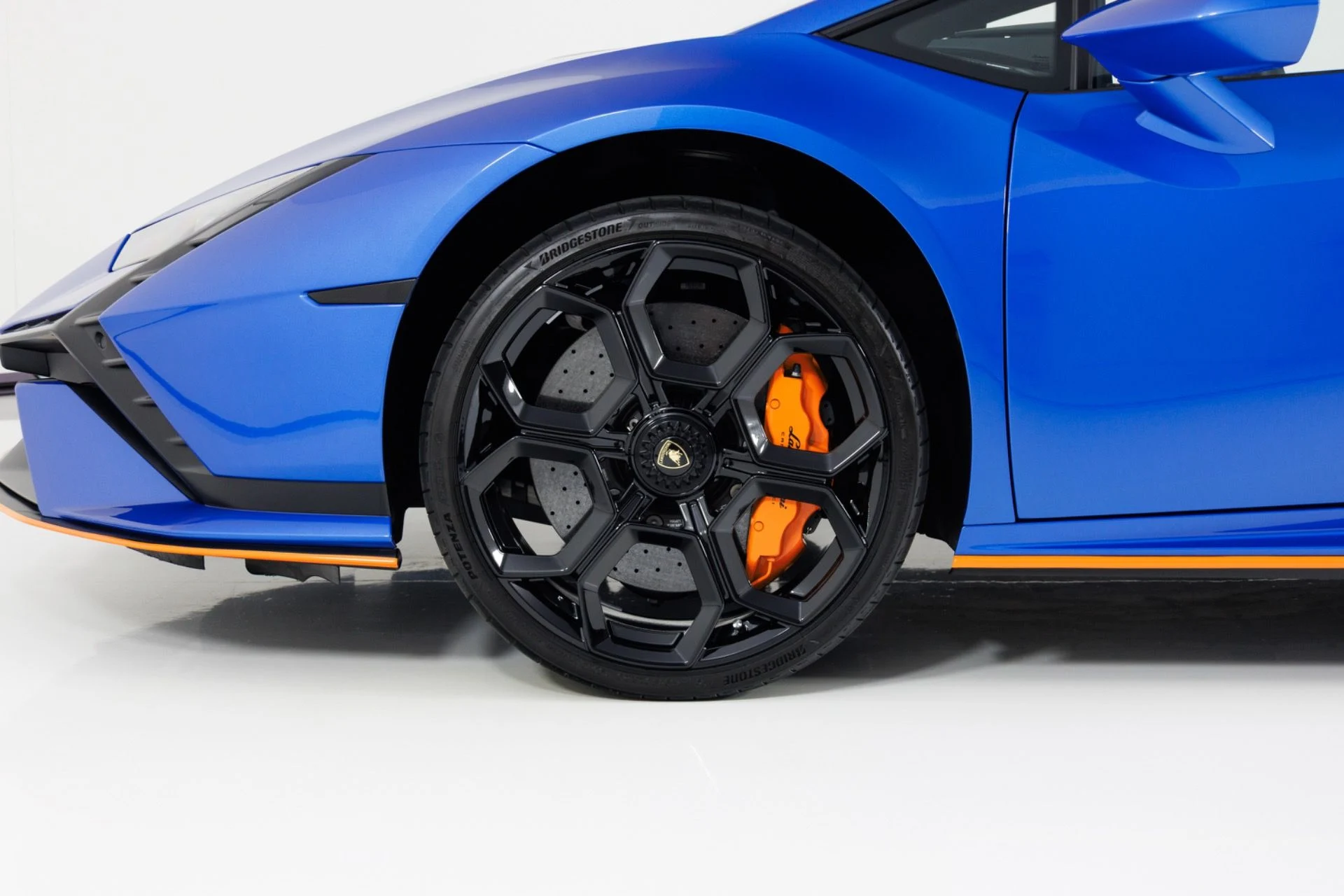 mph009_1885935038_Used_2023_Lamborghini_Huracan_Tecnica_1784830831_aea1bebc5c