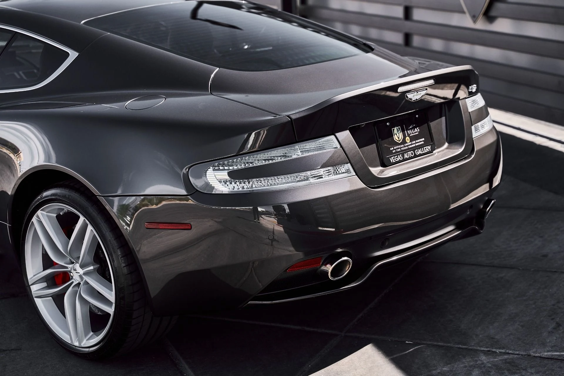 mph009_1897492523_Used_2014_Aston_Martin_DB_9_Base_1780969008_c28204a15b