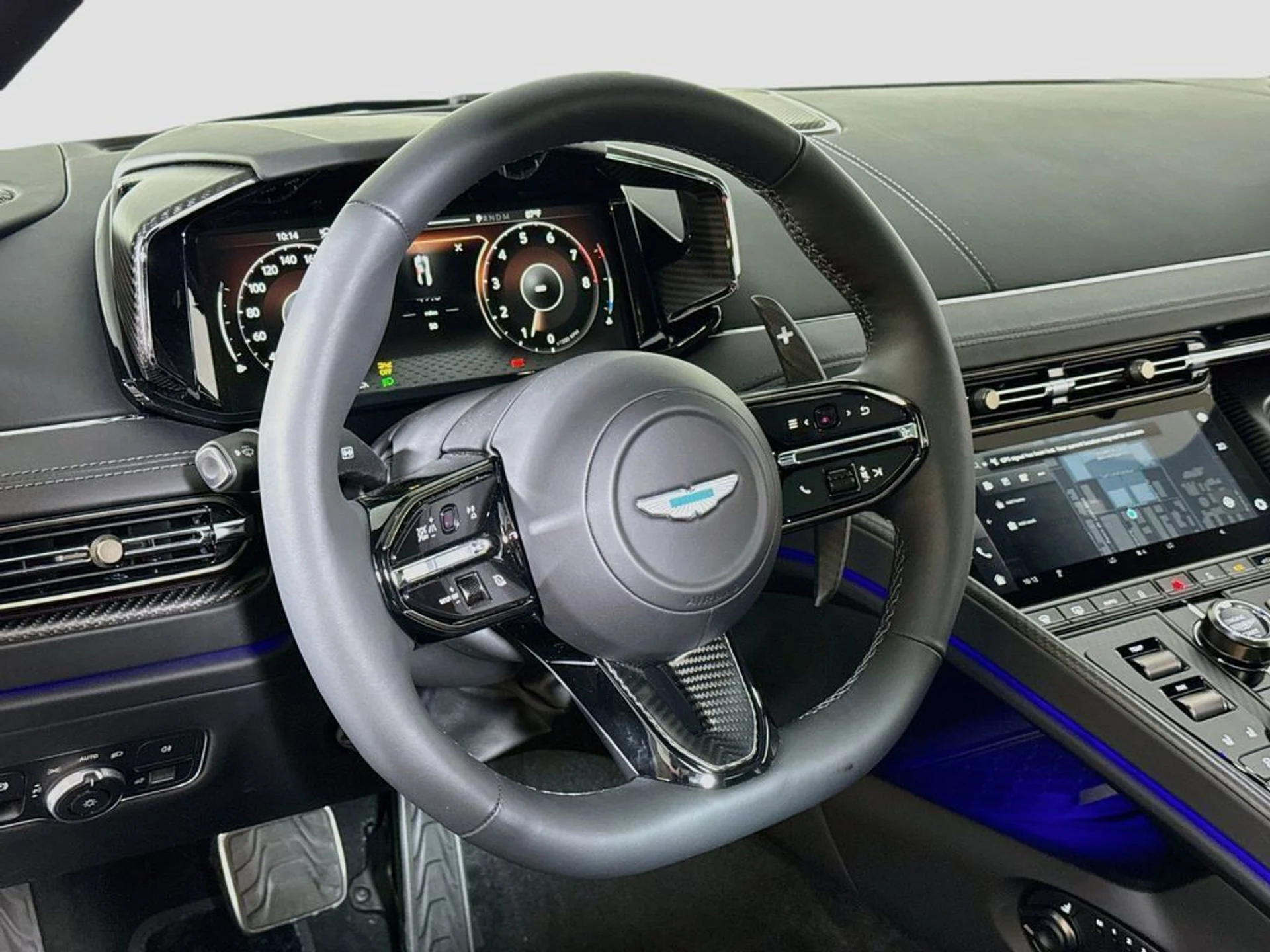 mph009_1901524085_new_2026_aston_martin_db12_scoupe_11350_23060262_10_1024_7a06547e49