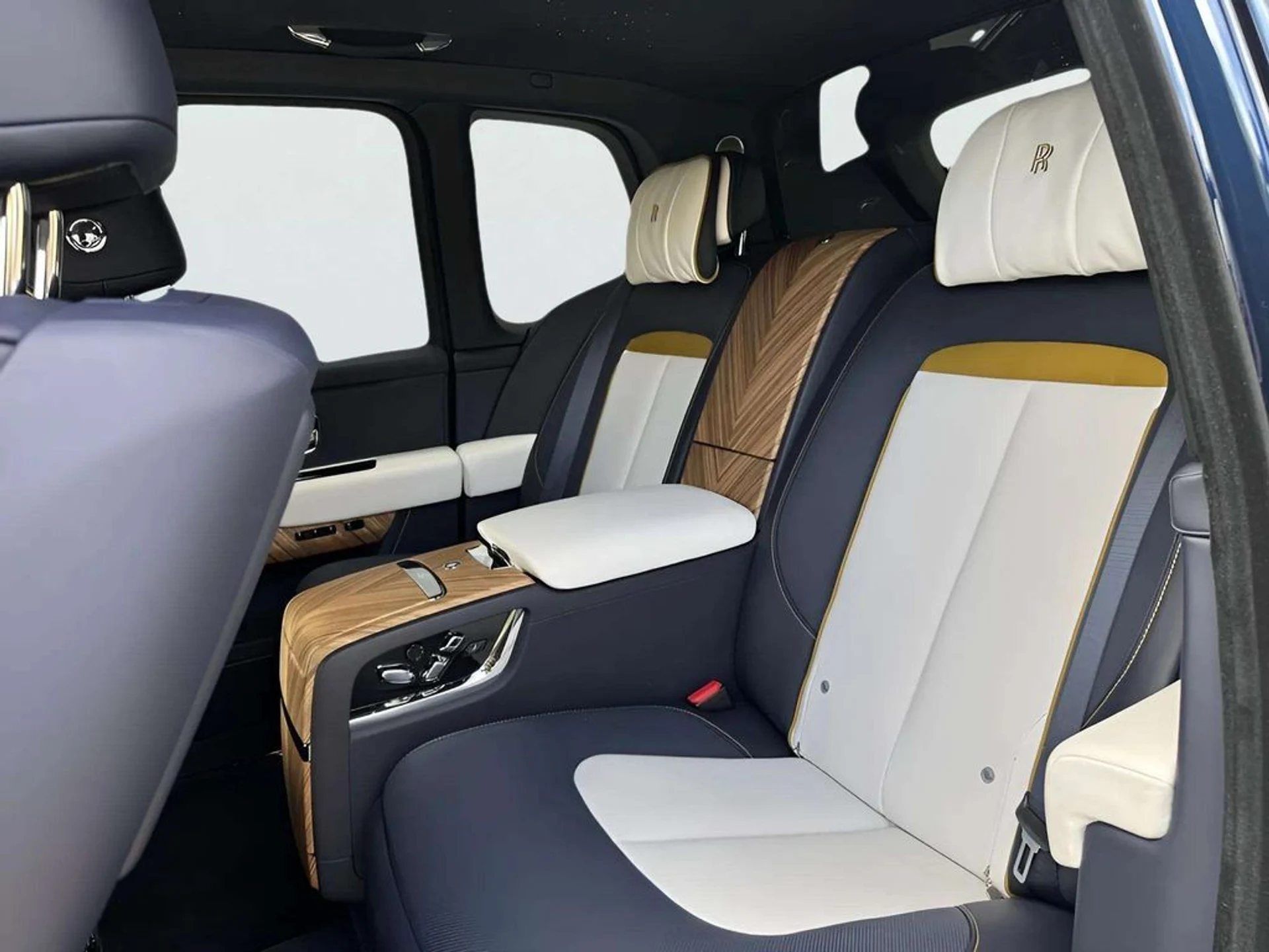 mph009_1903330019_676eb7bf5ba5d3c18f3a01f7edaac00ax_760029242e