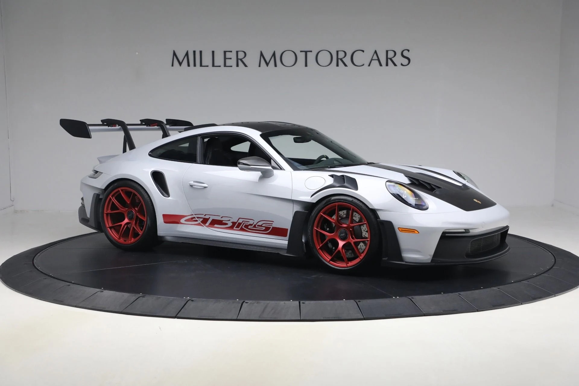 mph009_1915825467_Used_2025_Porsche_911_GT_3_RS_1789411485_354a21a72f