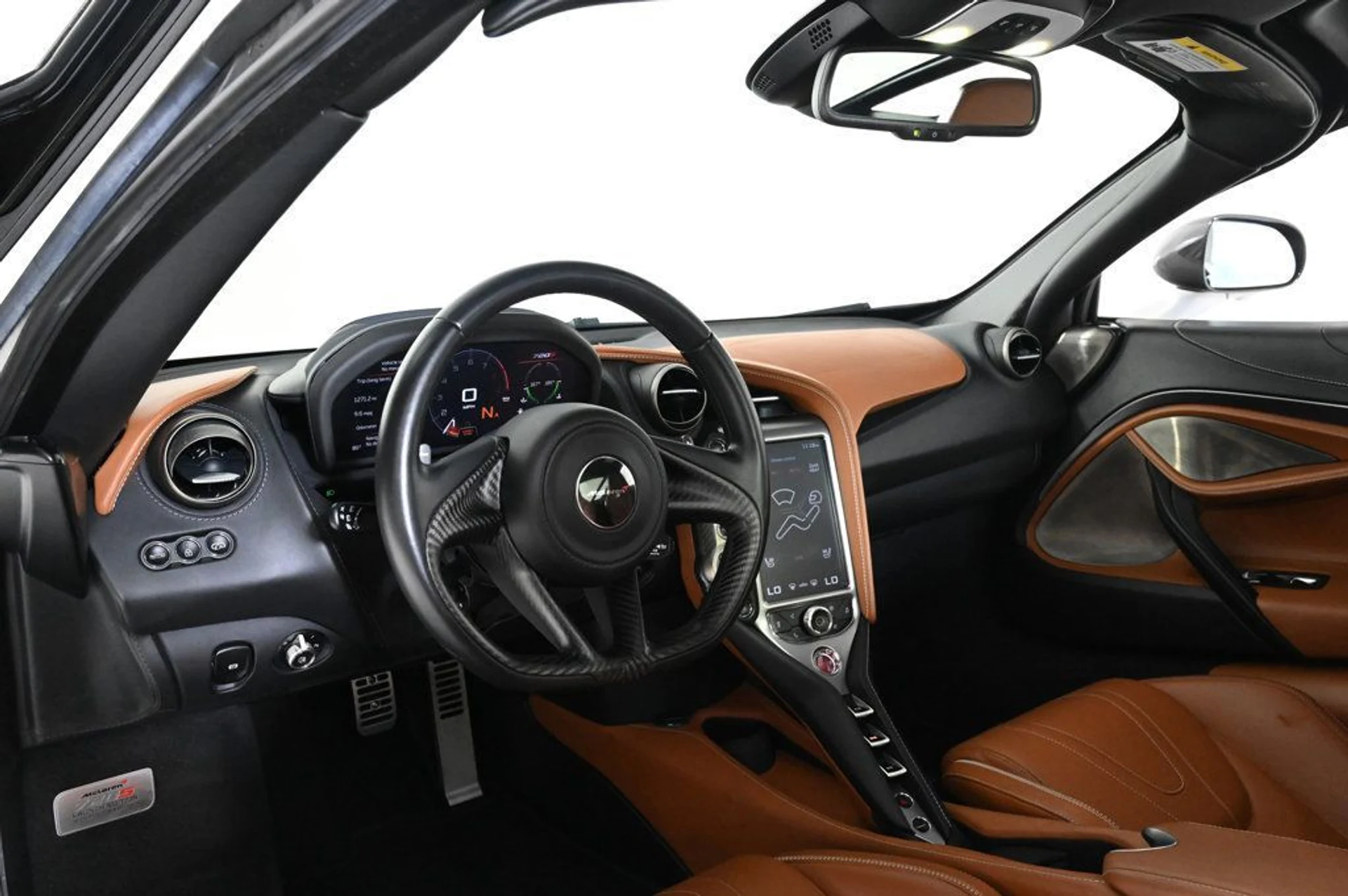 mph009_192735361_used_2018_mclaren_720s_luxury_11350_22954018_9_1024_8d3402862f