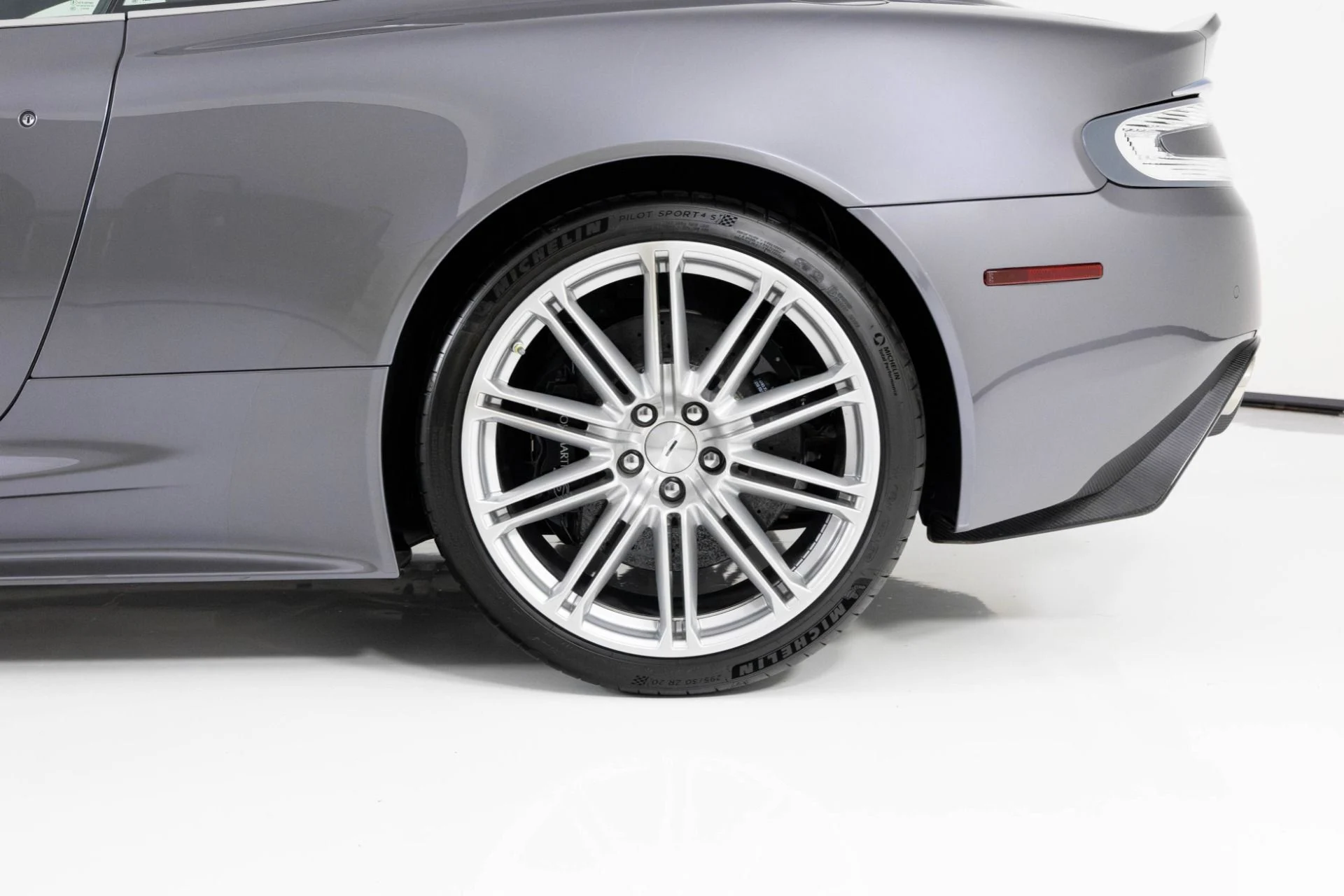 mph009_1930326424_Used_2009_Aston_Martin_DBS_1763602365_b2bb9d1dc9