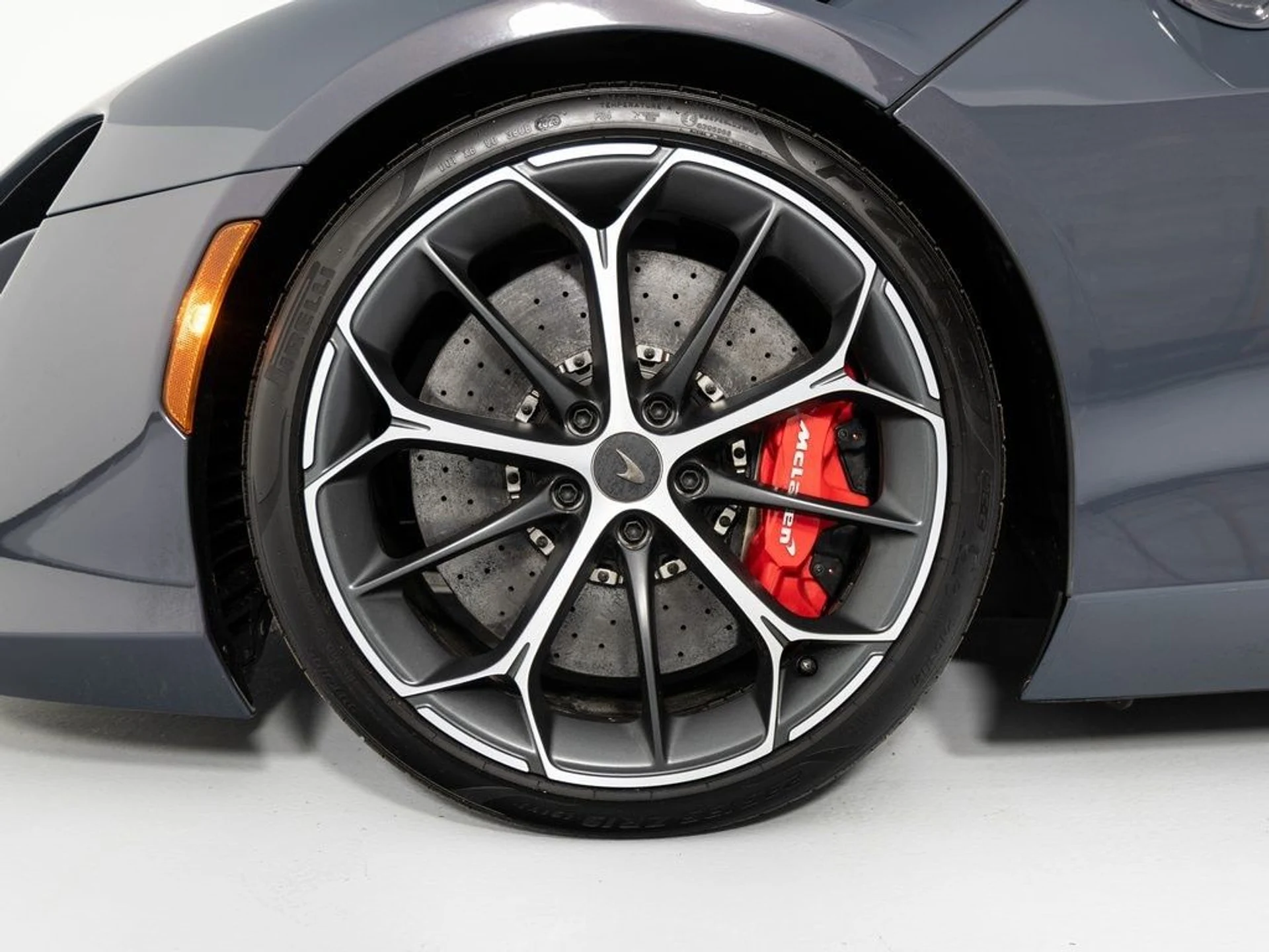 mph009_1937743590_3ad9fb33bee180b22404c2ce93141853x_ad7a76395d