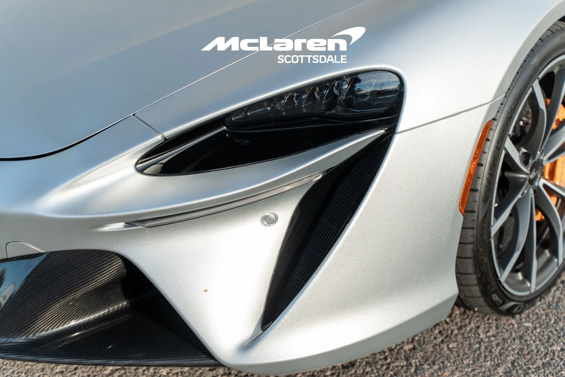 mph009_194317985_Used_2023_MCLAREN_ARTURA_1766275196_86992e1b05