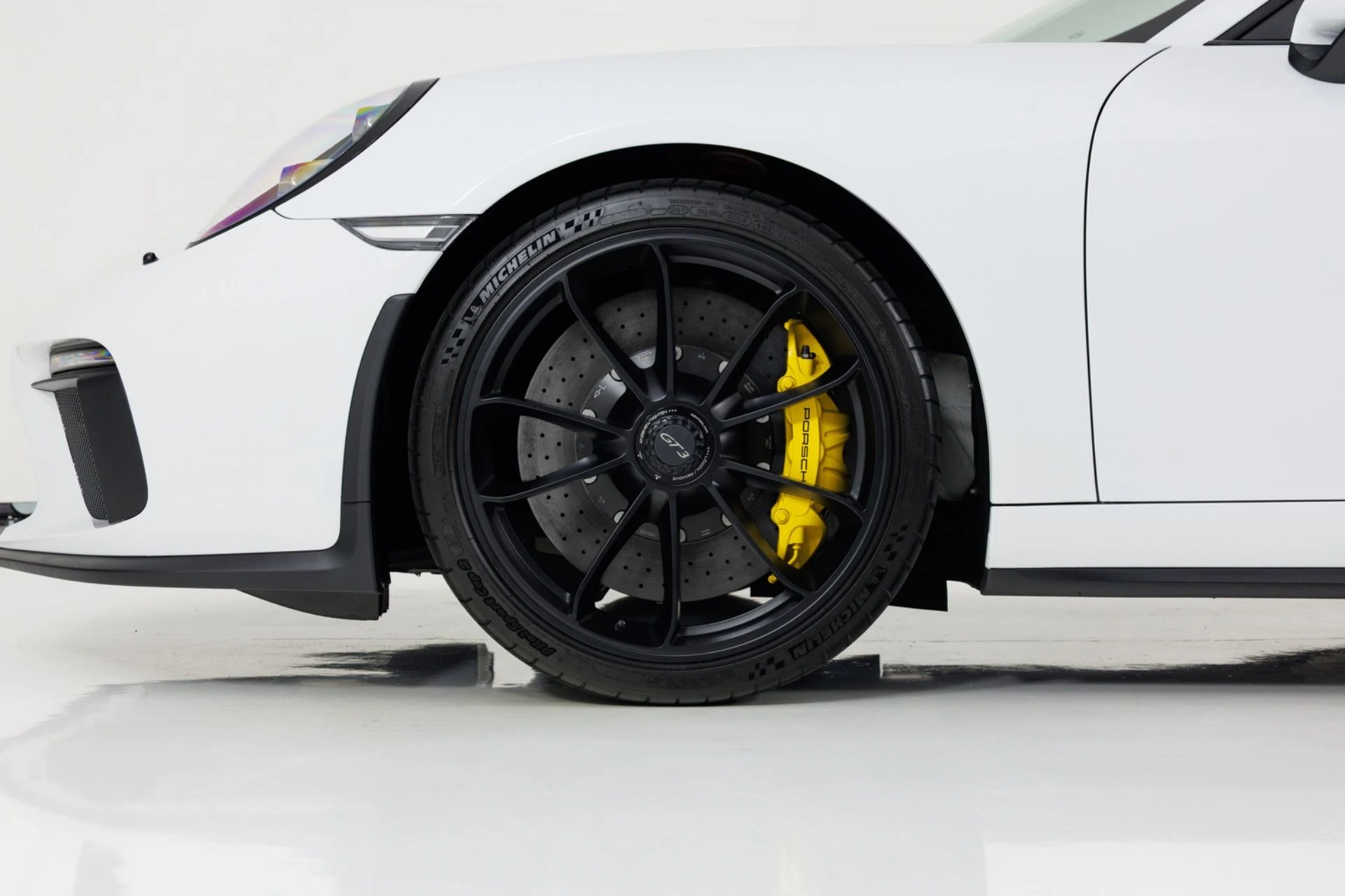mph009_1951139798_Used_2018_Porsche_911_GT_3_1782317493_46eb43ef34