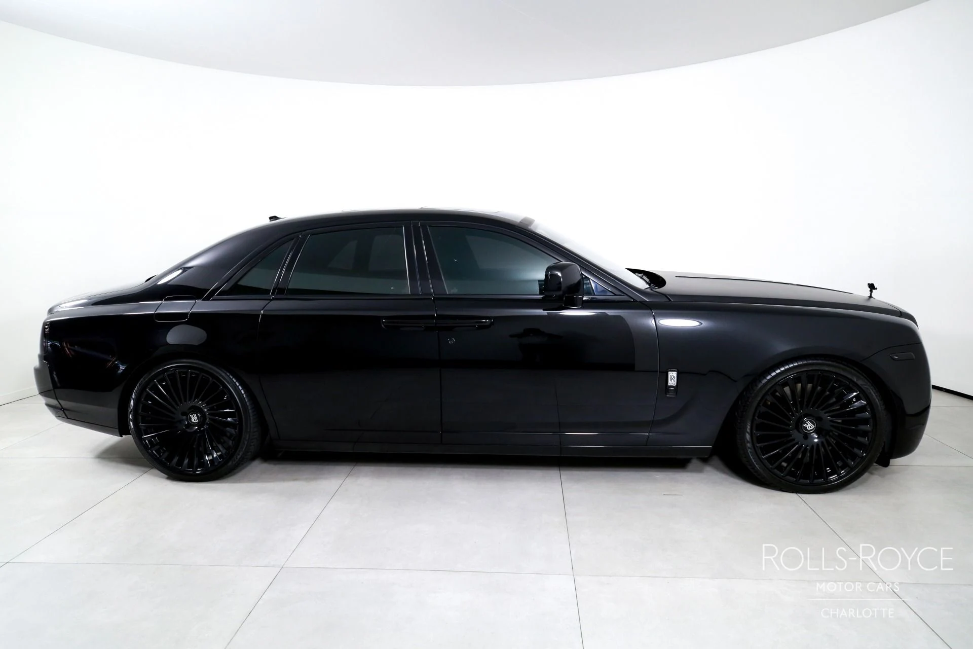 mph009_1953565516_Used_2011_Rolls_Royce_Ghost_1781189542_c750b76437
