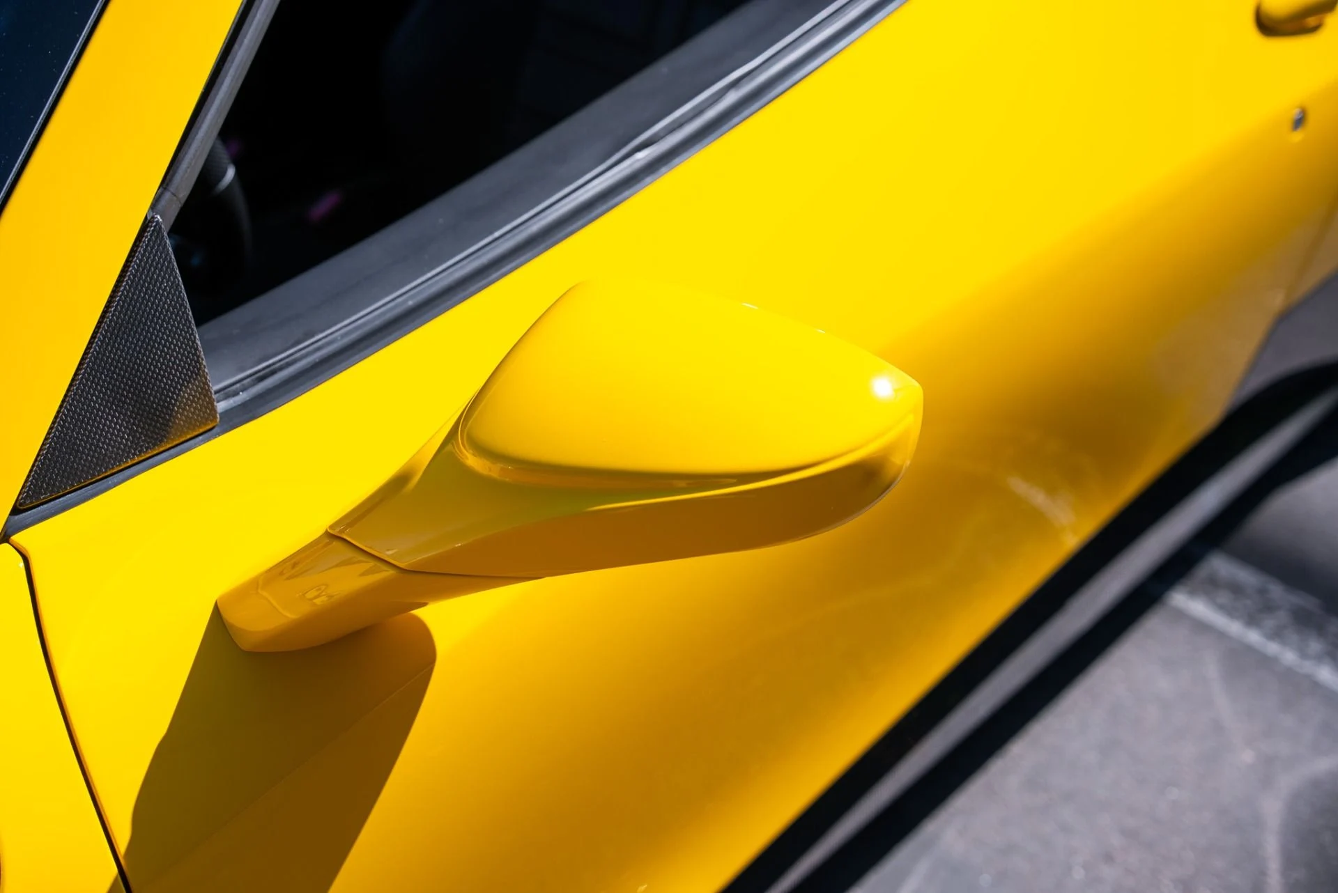 mph009_1961156082_Used_2012_Ferrari_458_Spider_1762304624_359f76bedf