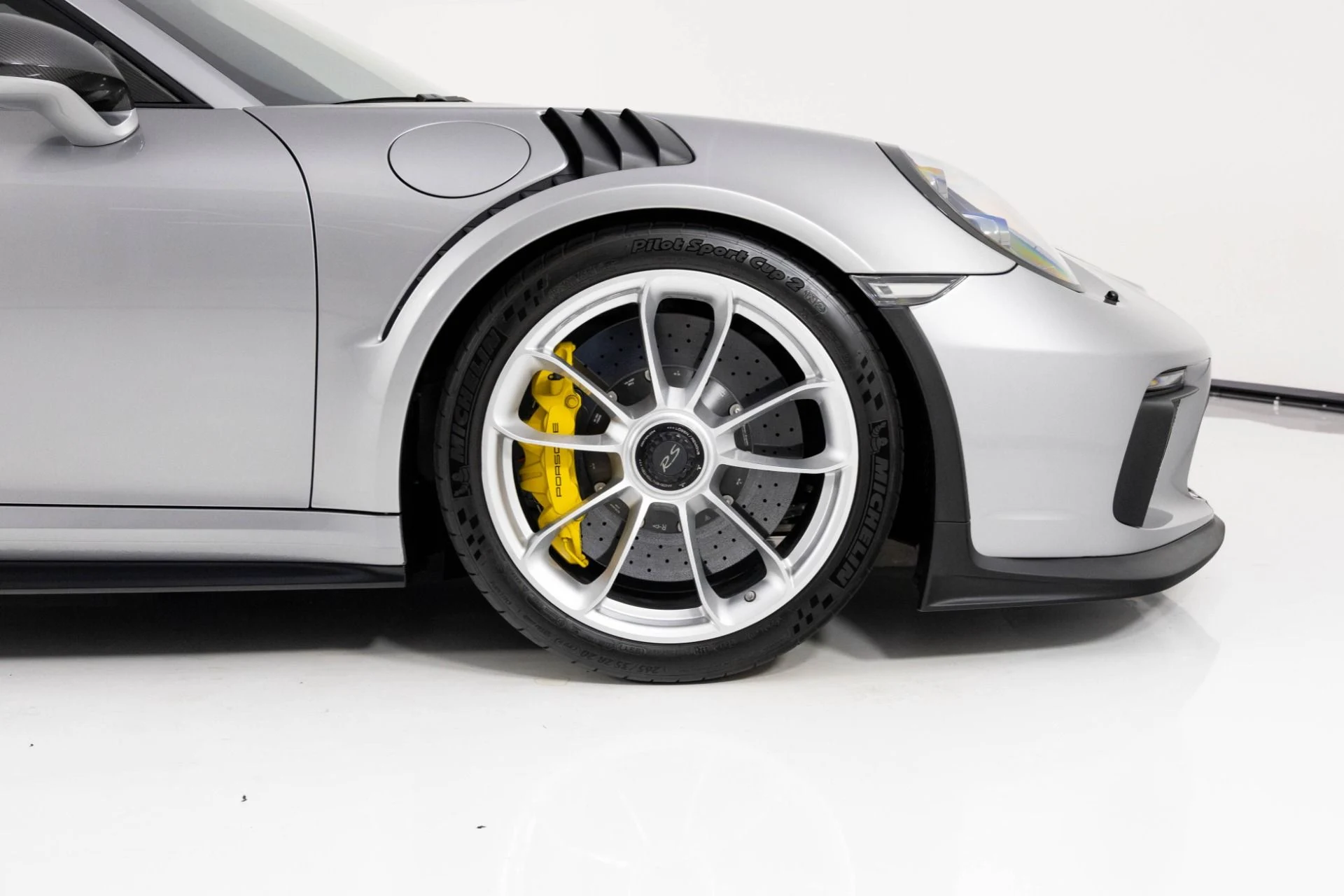mph009_1962281388_Used_2019_Porsche_911_GT_3_RS_1761084286_88e48329e1