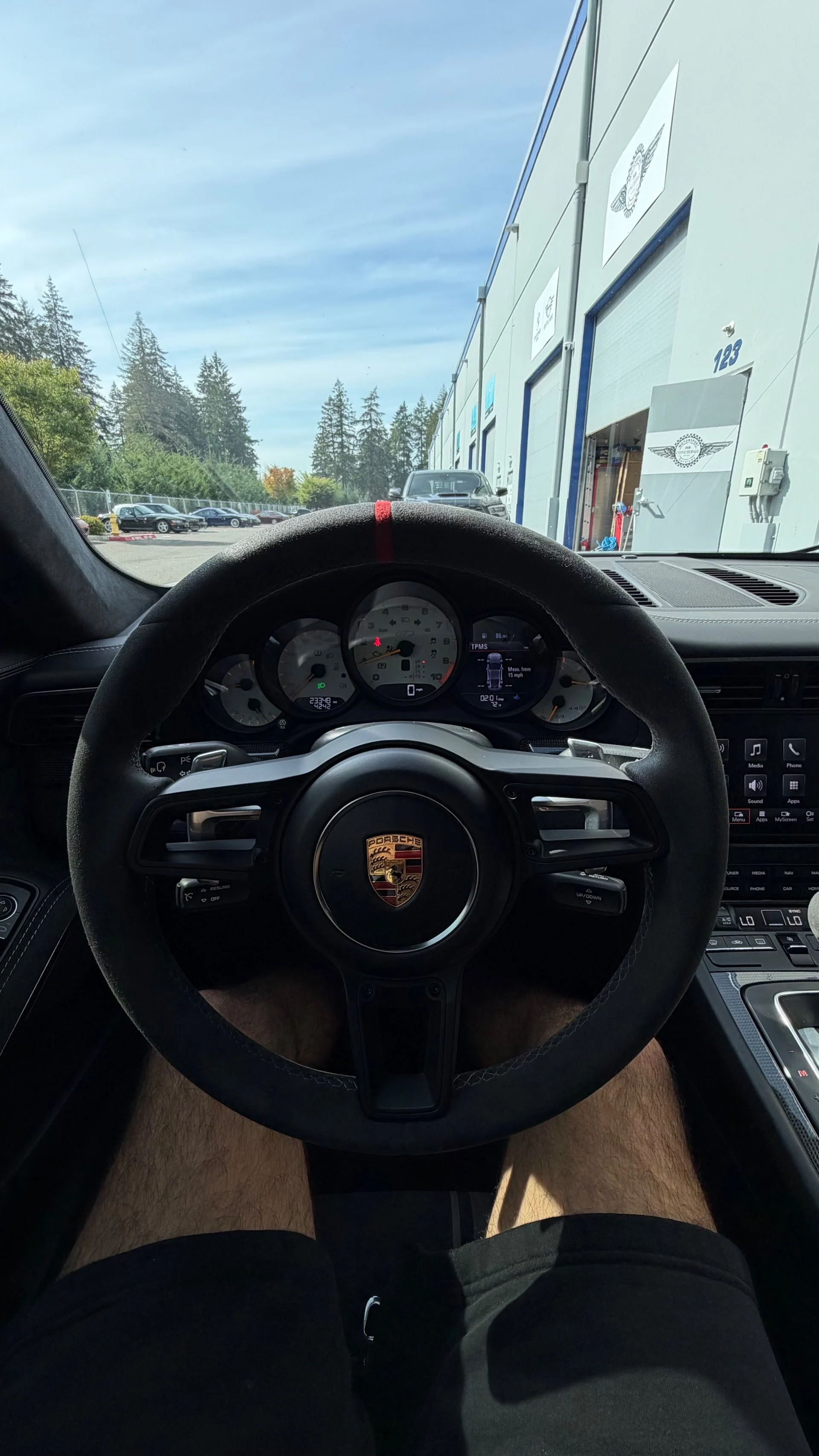 mph009_196373457_Used_2018_Porsche_911_GT_3_1790801287_43cdfb1f9c