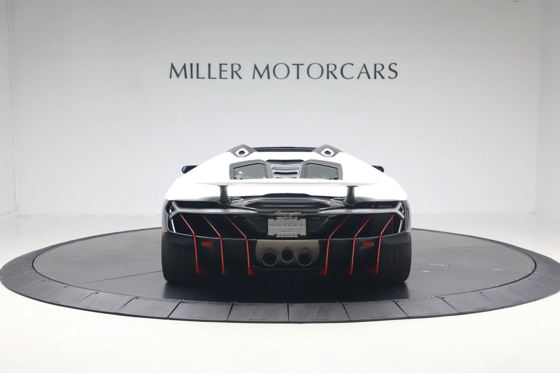 mph009_1968770647_Used_2017_Lamborghini_Centenario_Roadster_1778176880_0fe7ca3cb6