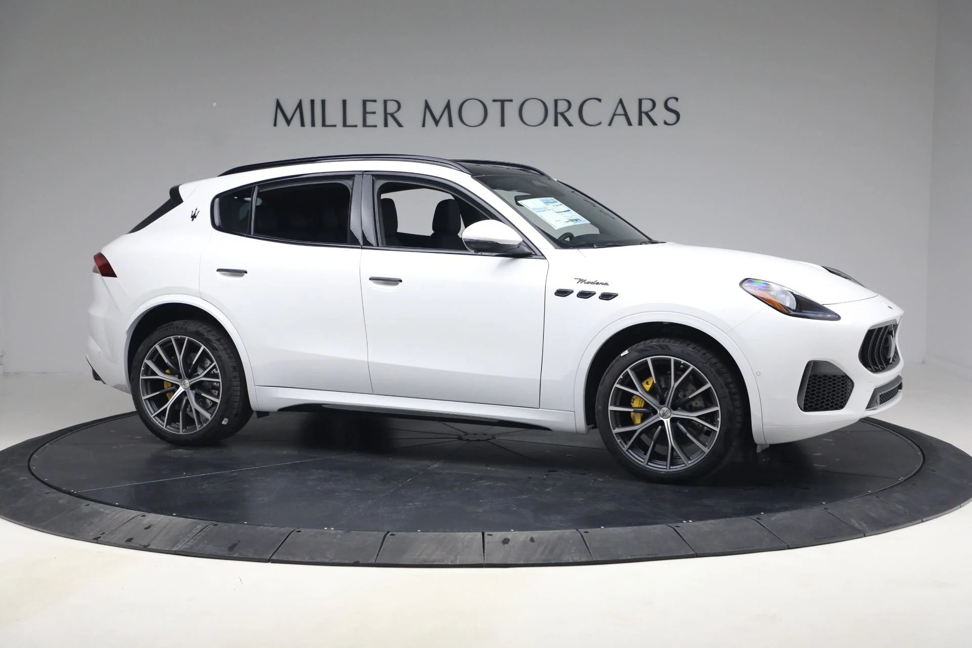 mph009_1969177997_New_2026_Maserati_Grecale_Modena_1771341407_2942771936