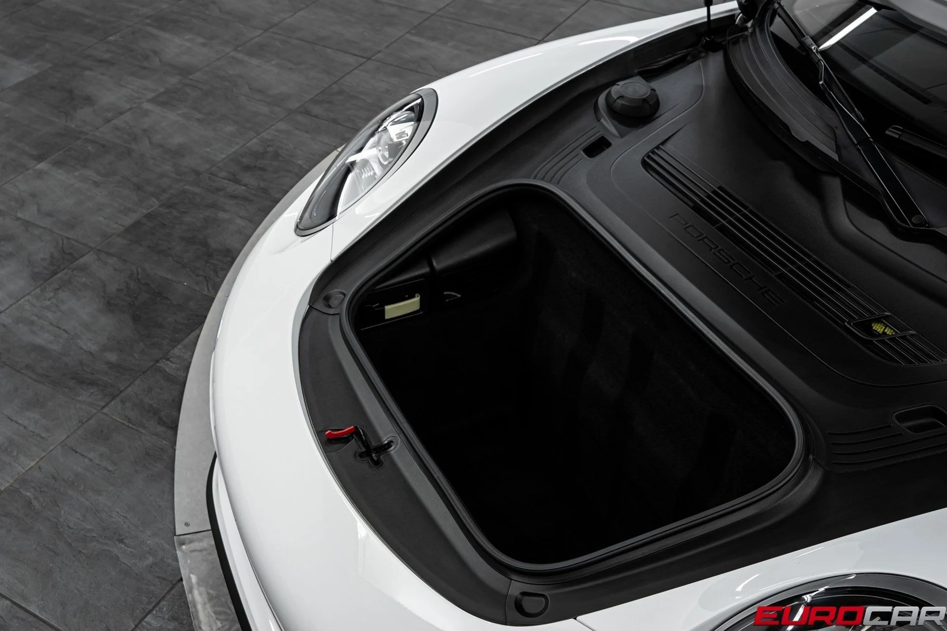 mph009_1973035930_image_10_0de6819dfe