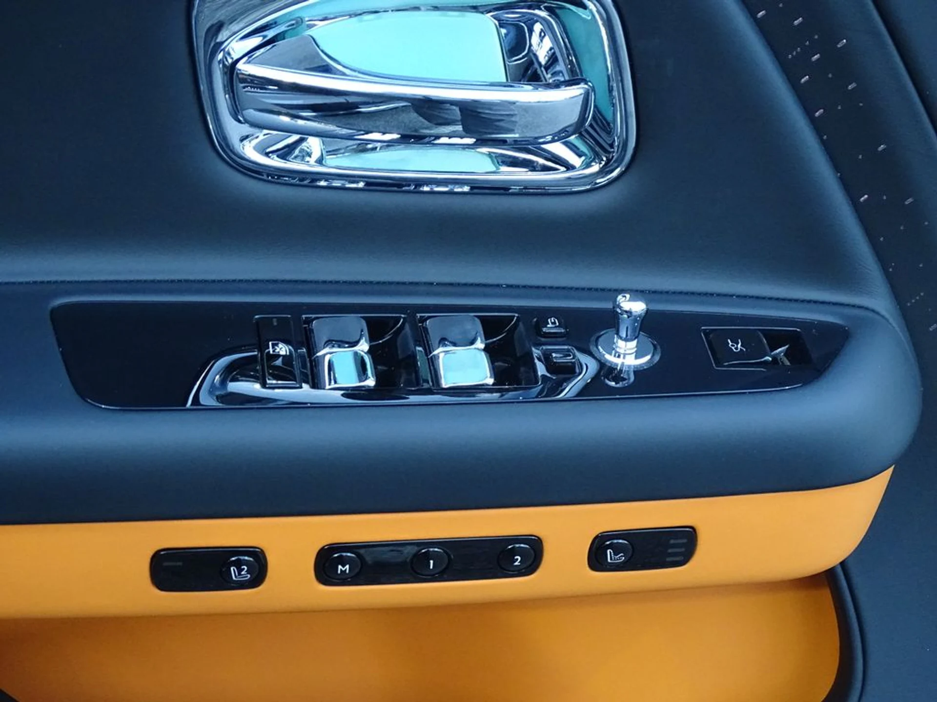 mph009_1986787457_6e81a2aae0d84f2efcb9800cc9252ad1x_dbd55ed049