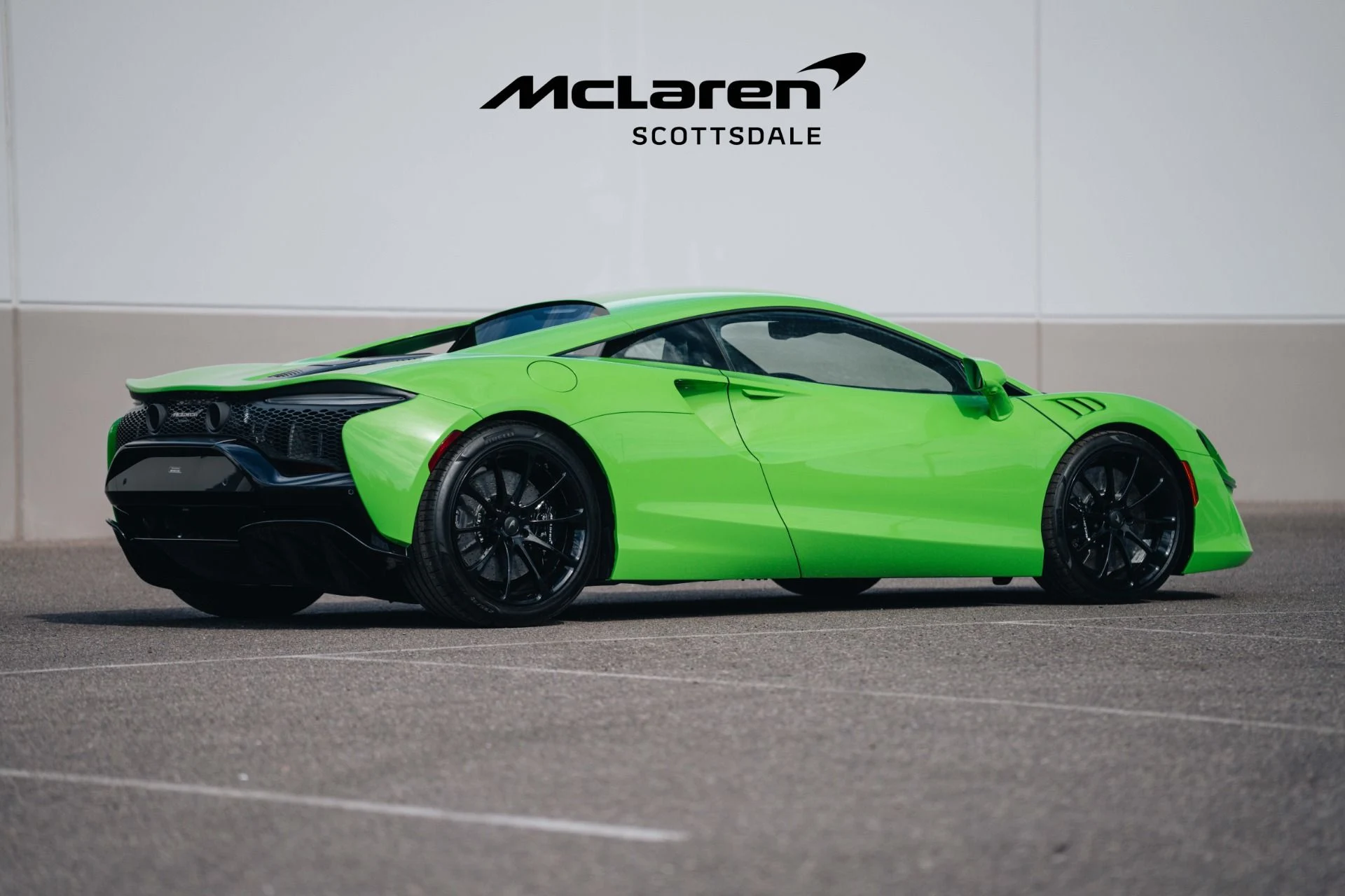 mph009_1988144938_Used_2025_MCLAREN_ARTURA_1732372131_1c7bb3eb9b