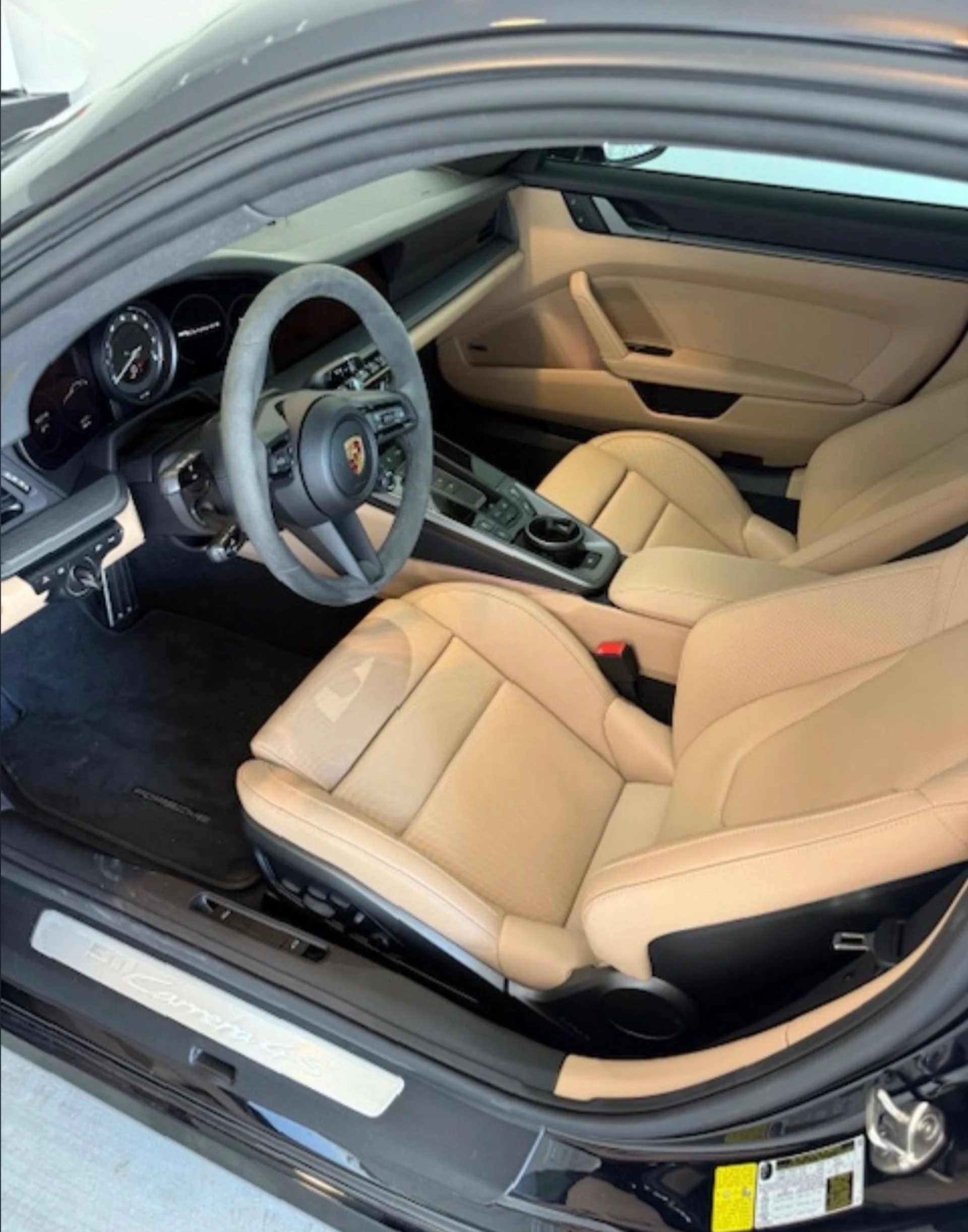 mph009_1988615377_Used_2024_Porsche_911_Carrera_4_S_1754502085_1c737c1f14