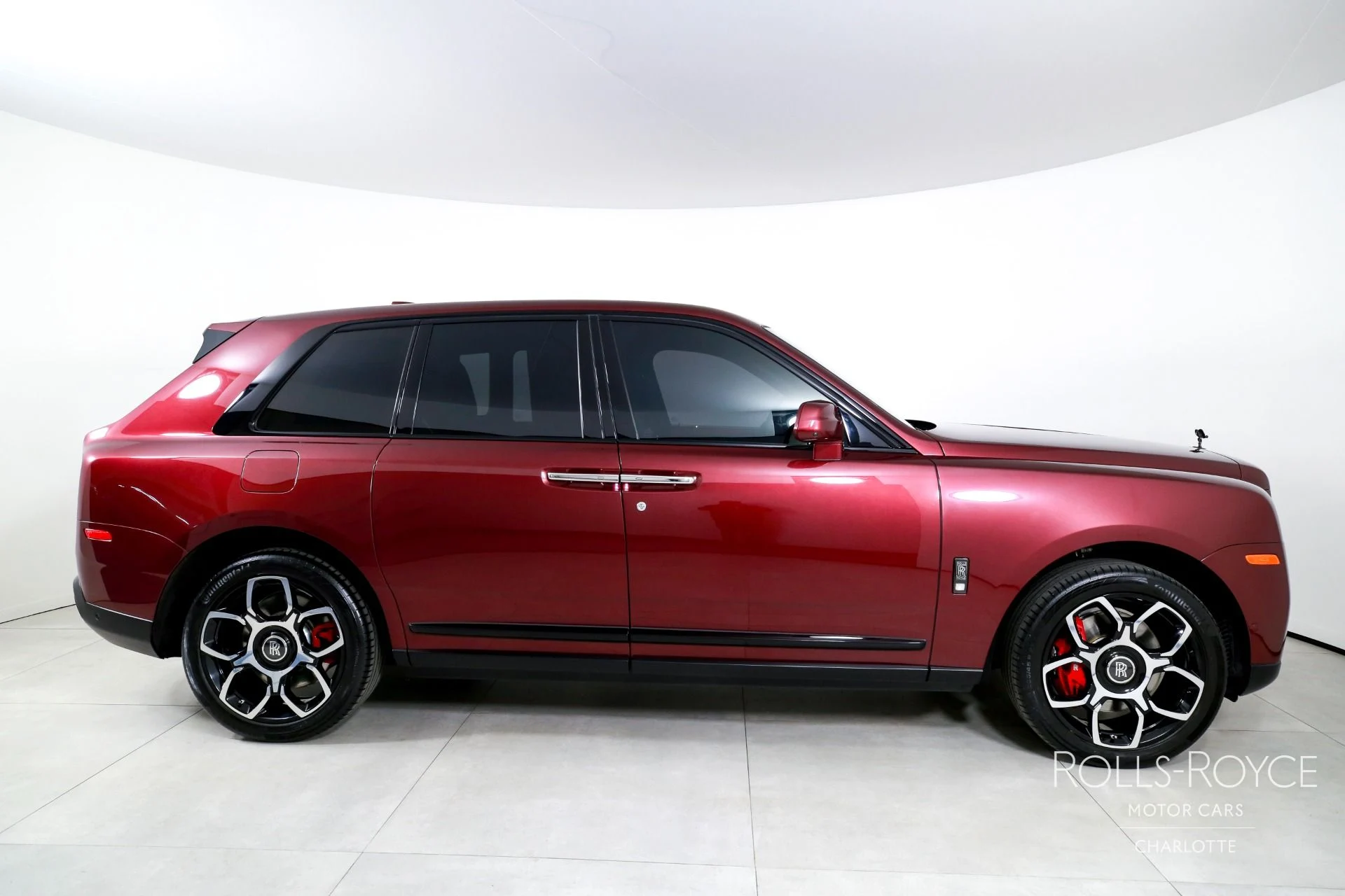 mph009_1988964352_Used_2022_Rolls_Royce_Black_Badge_Cullinan_1769449114_fb57f600a6