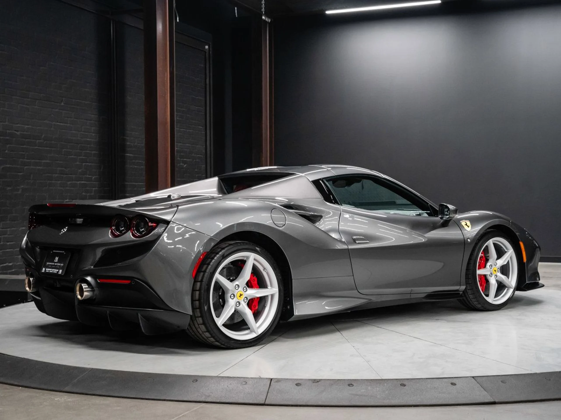 mph009_1993792462_ferrari_f8_spider_2021_088d492134