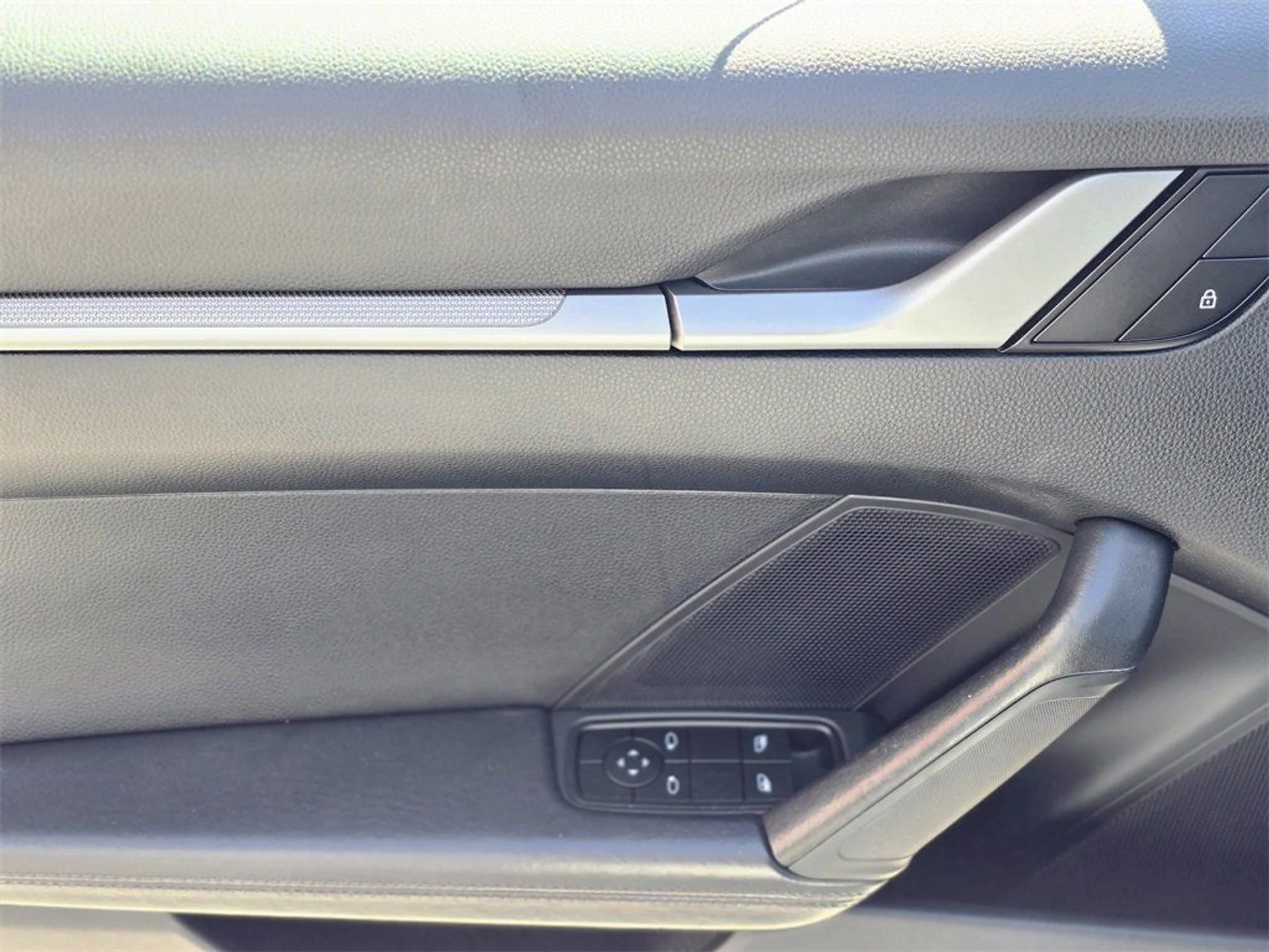 mph009_1997689400_ea38029ac161a7819b4ad6a3f8aede4b_782de73e4e