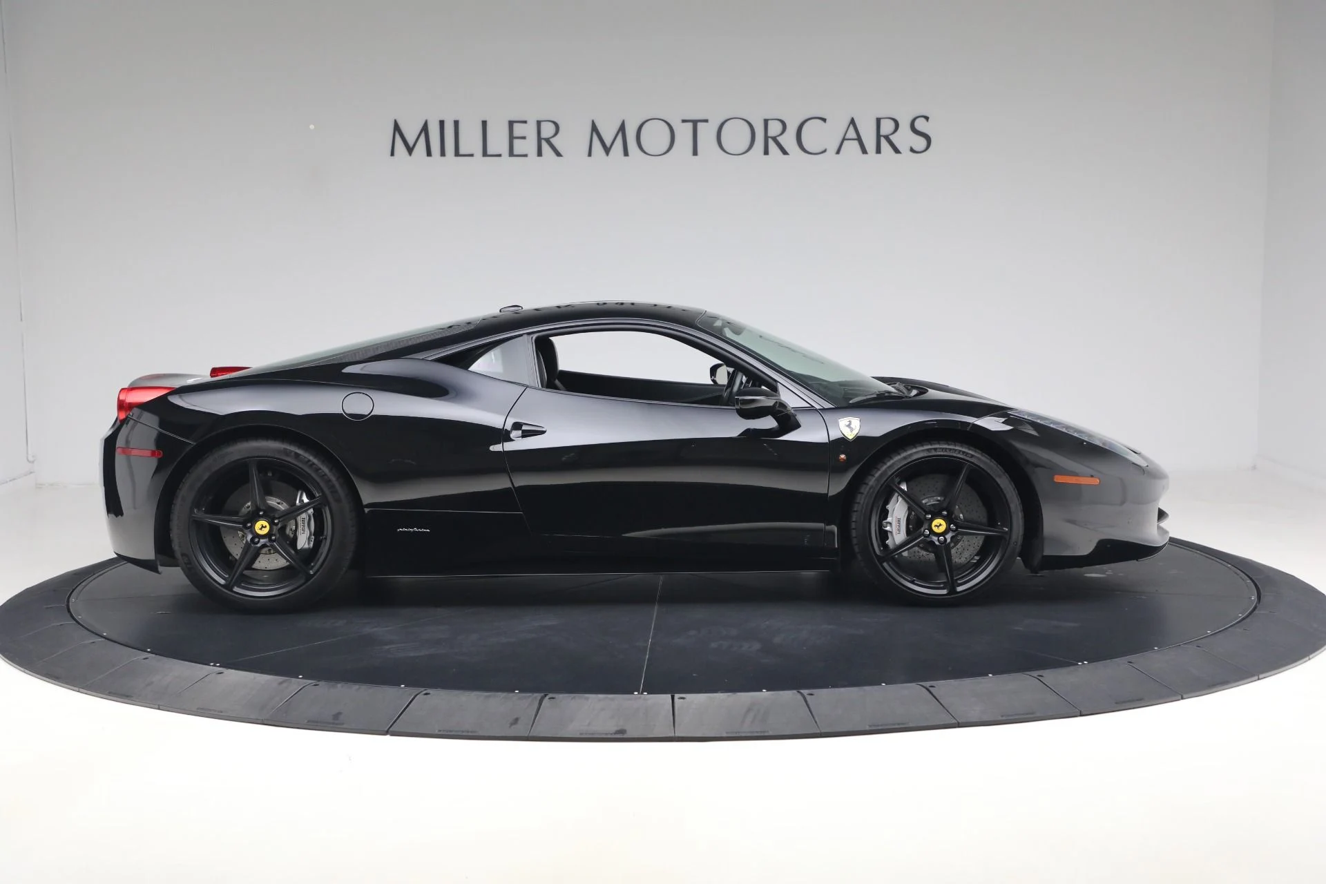 mph009_2002965195_Used_2013_Ferrari_458_Italia_1774989075_2e35be94f7