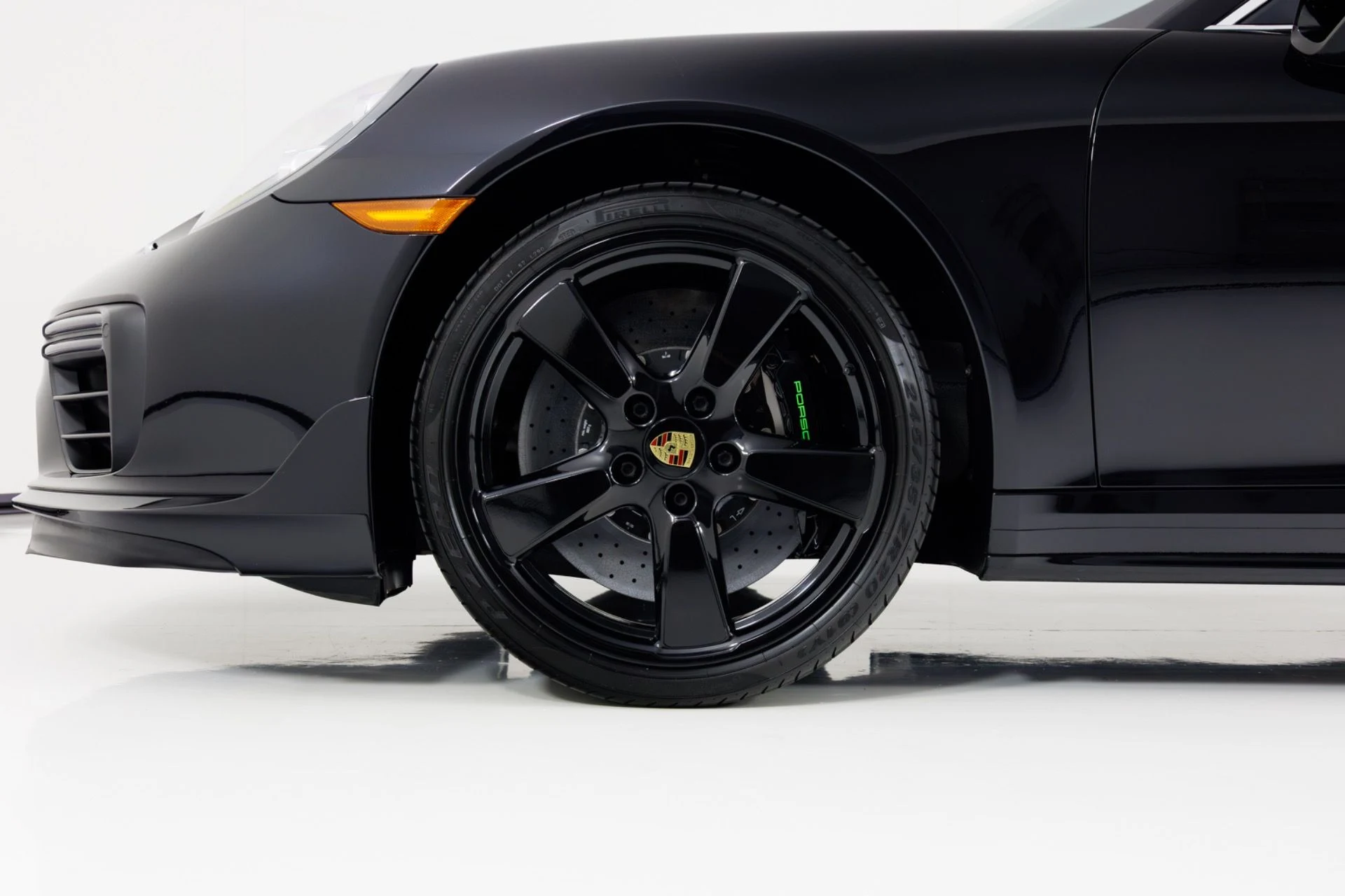 mph009_2013601879_Used_2017_Porsche_911_Turbo_S_1773337572_849e0fc692