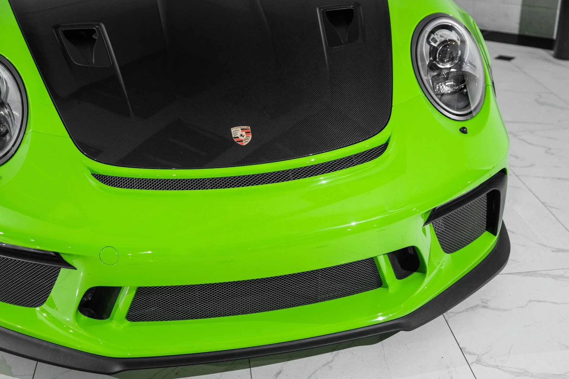 mph009_2021546217_Used_2019_Porsche_911_GT_3_RS_1761058034_6fc410f425