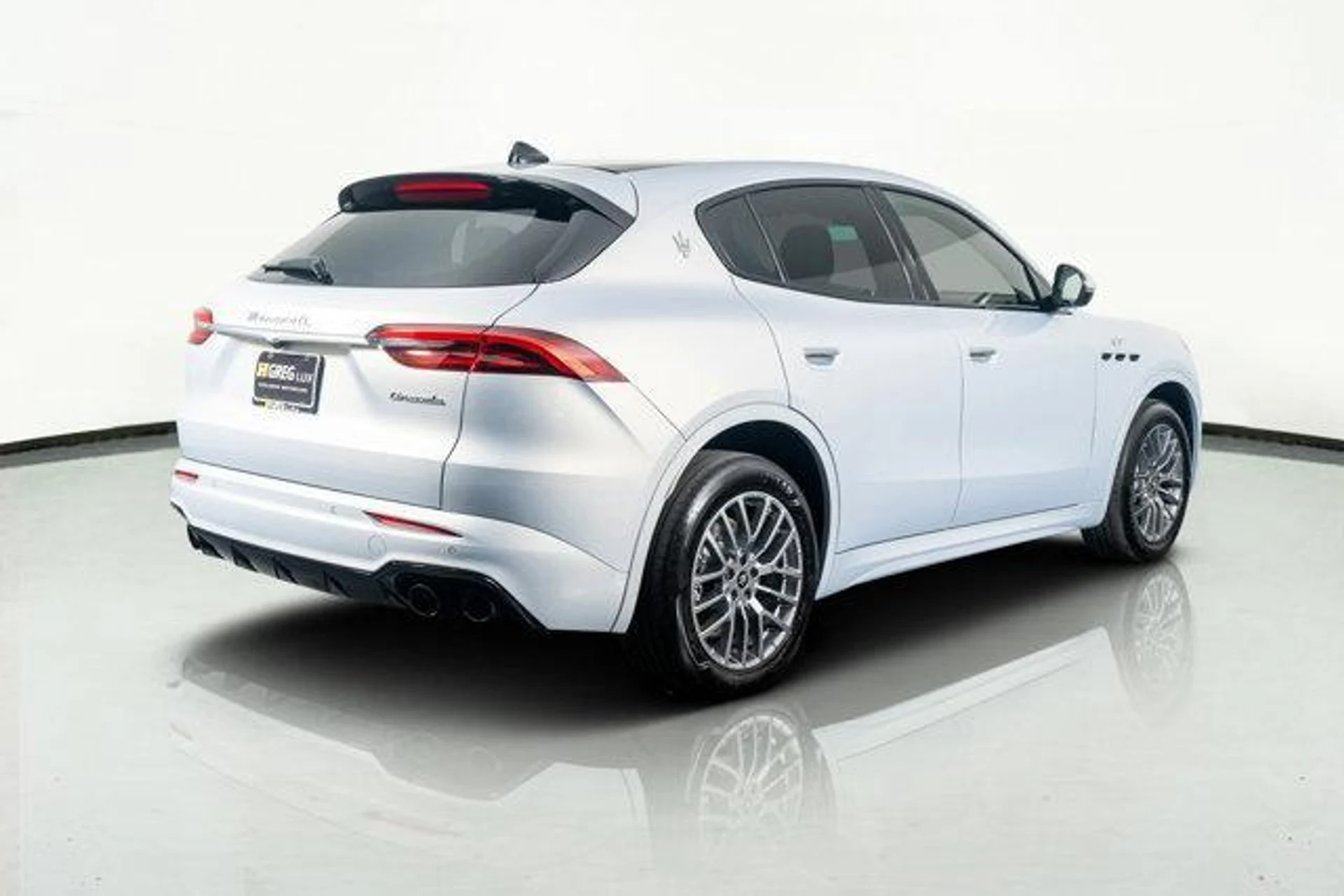 mph009_2021885834_kcm_DHVE_Sgf_G3_C_Frjzk_L1_ZG_Otn_M_dd357aa0f7