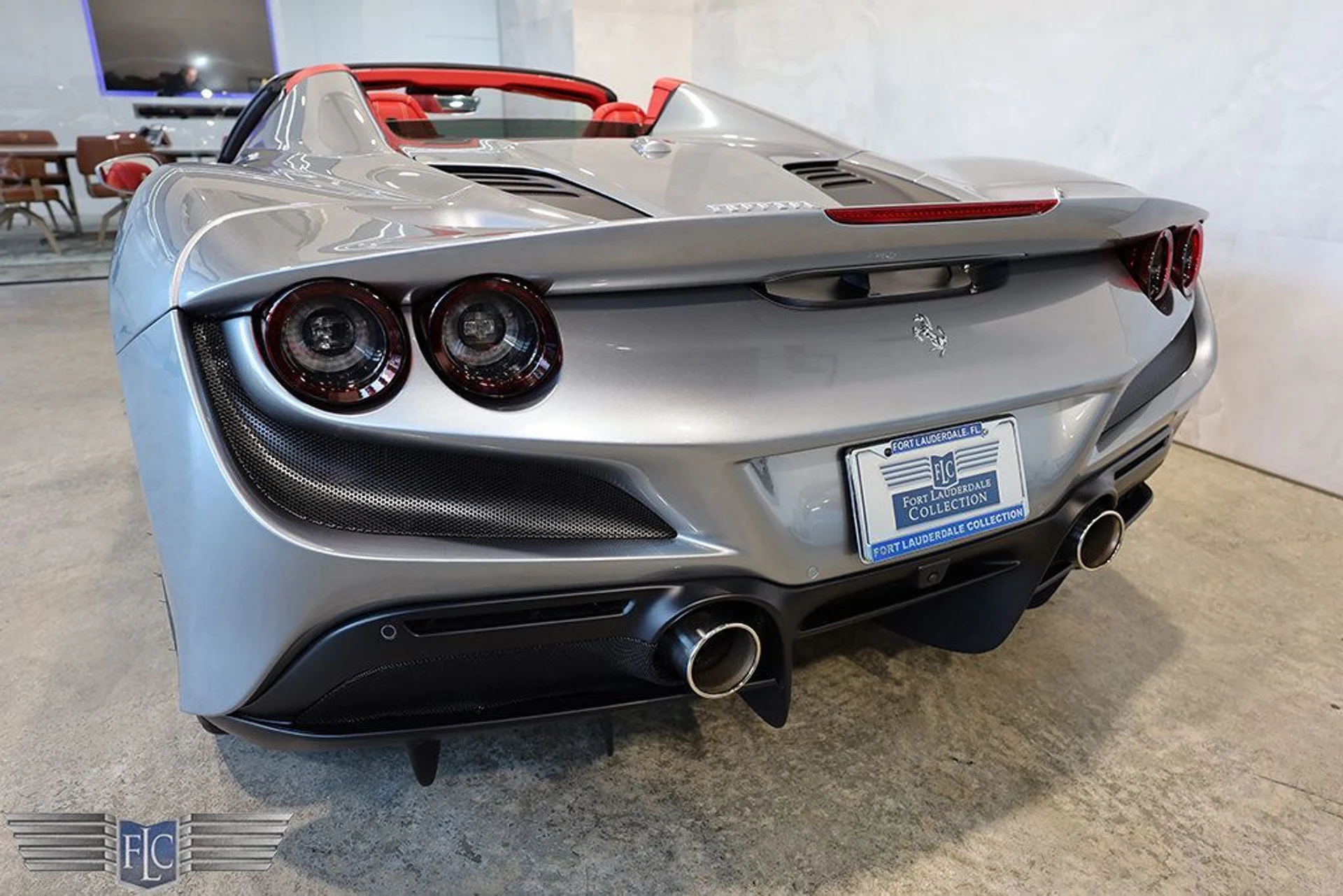 mph009_20295666_used_2021_ferrari_f8_spider_convertible_9689_22996812_10_1024_63bcd8ba59