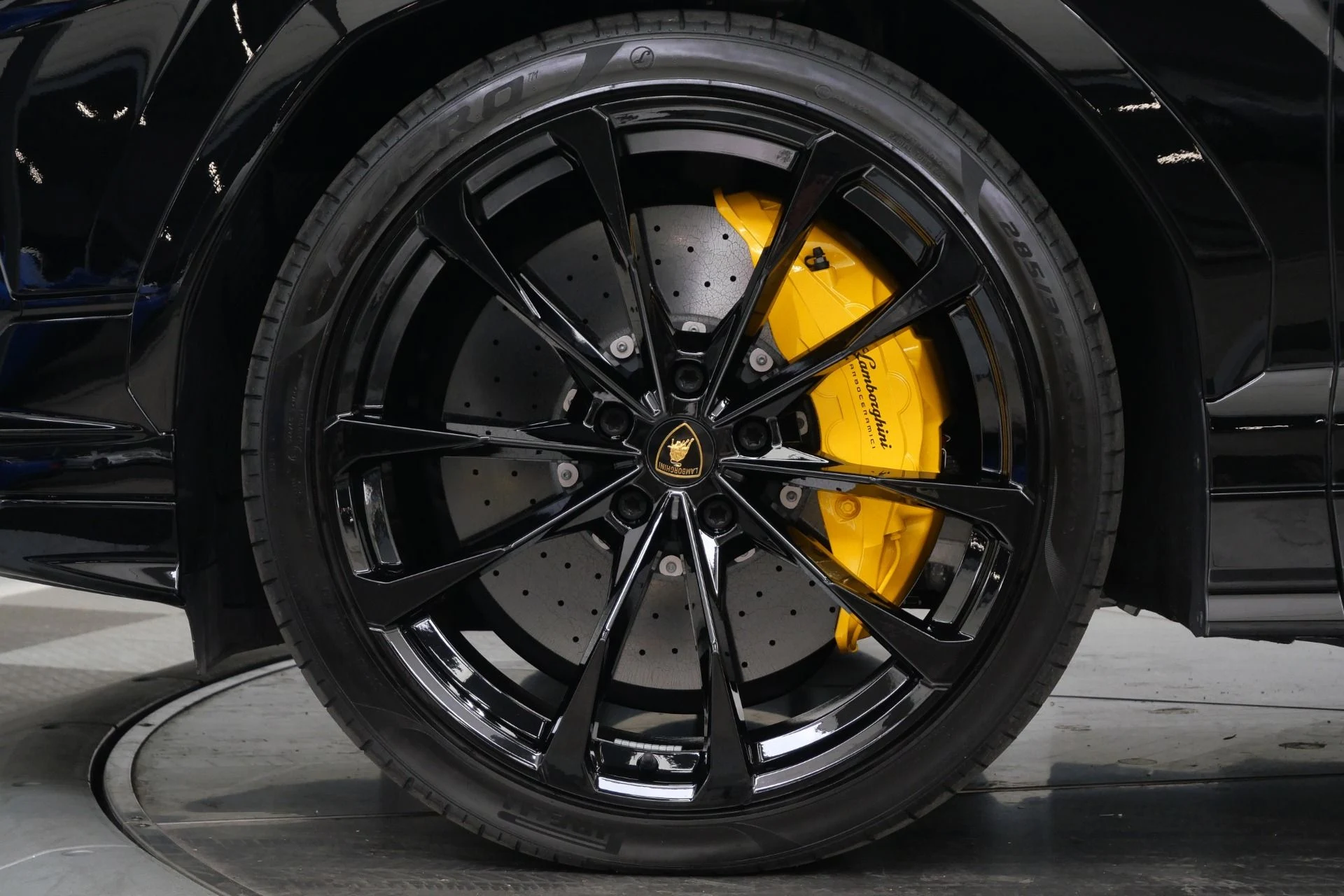 mph009_2037661022_Used_2023_Lamborghini_Urus_S_ADAS_Package_23_Inch_Wheels_657_Horsepower_1780072486_36cda52707